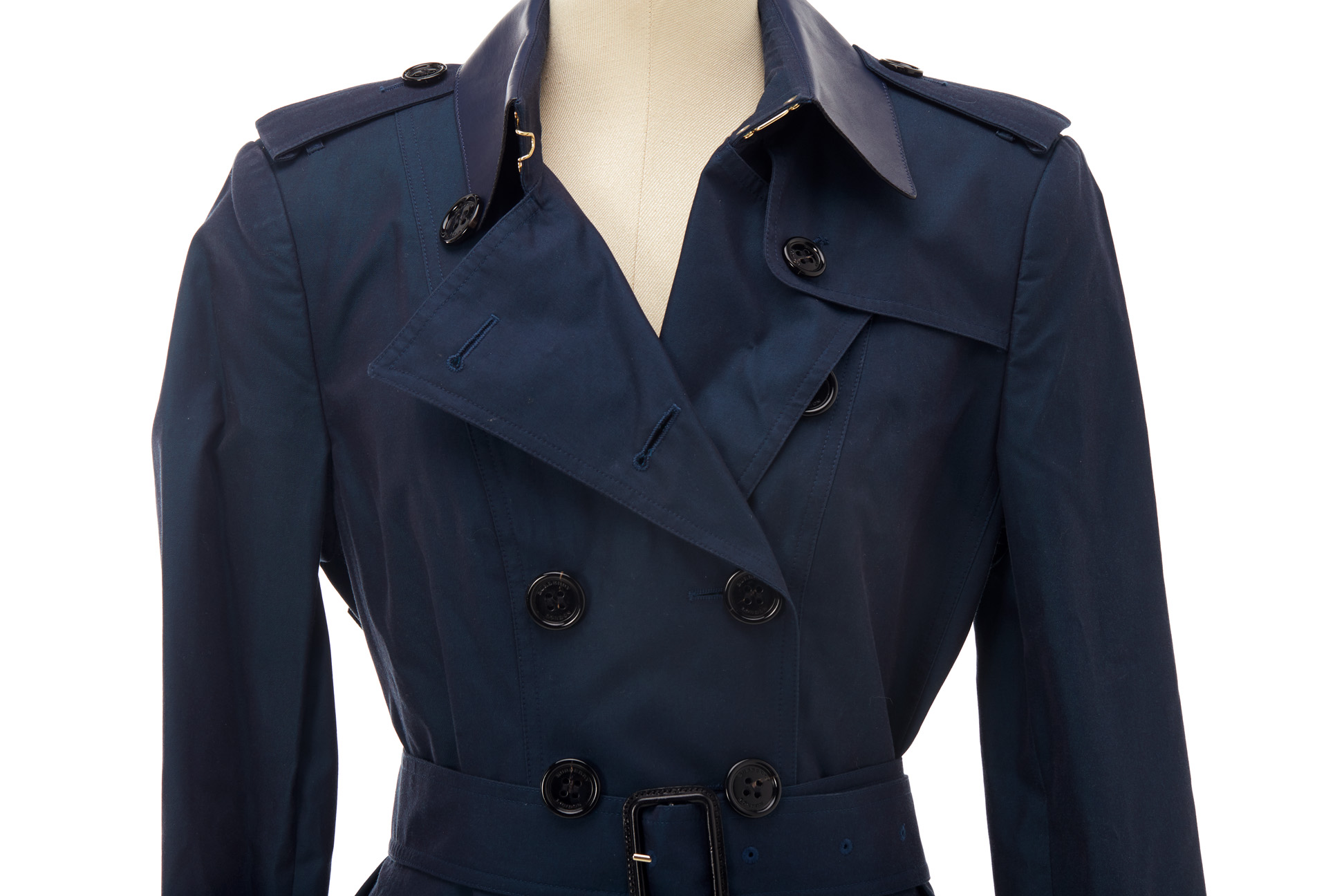 A BURBERRY NAVY BLUE MID LENGTH TRENCH COAT - Image 2 of 4