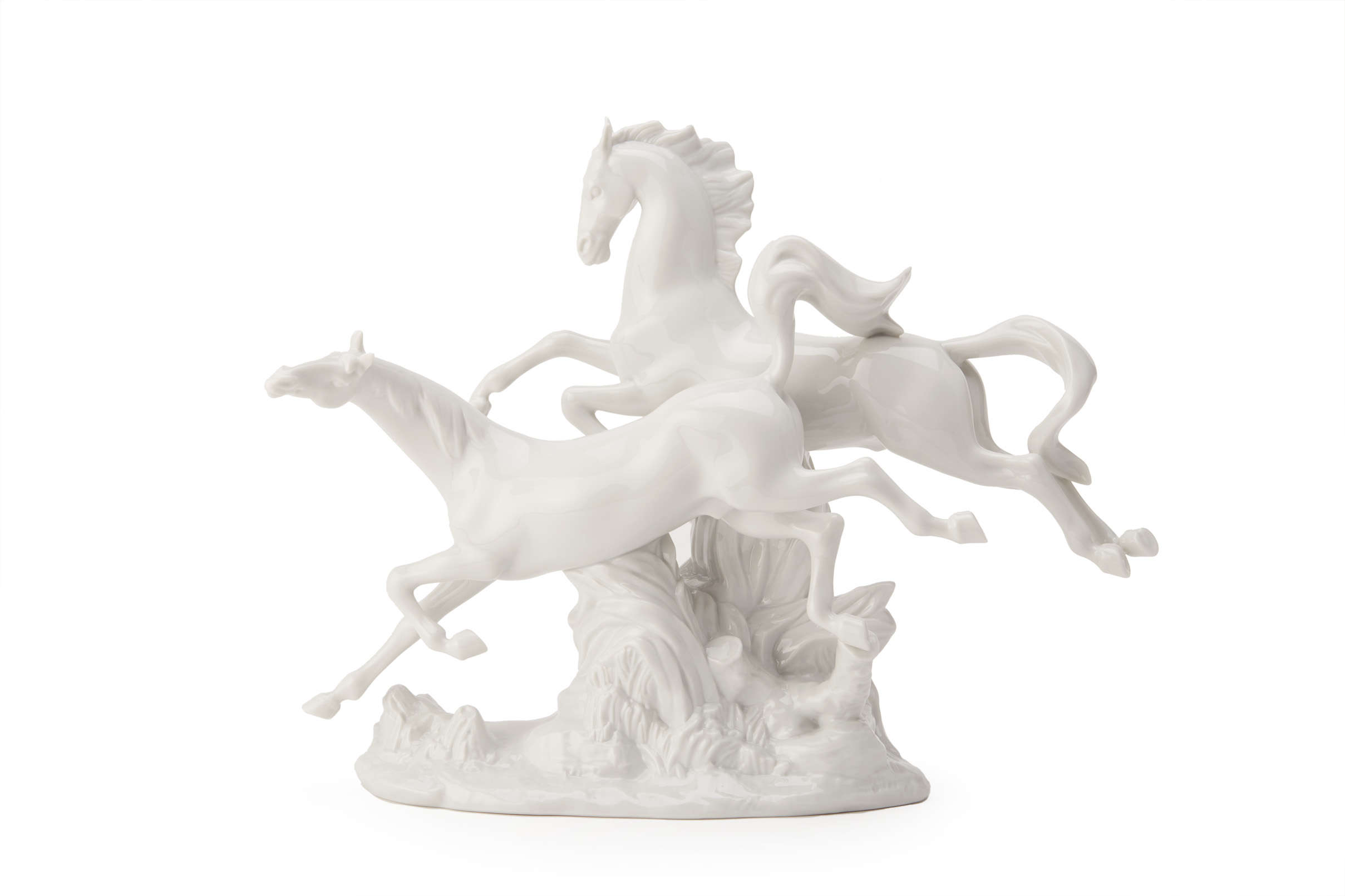 A LLADRO PORCELAIN GROUP OF TWO HORSES GALLOPING