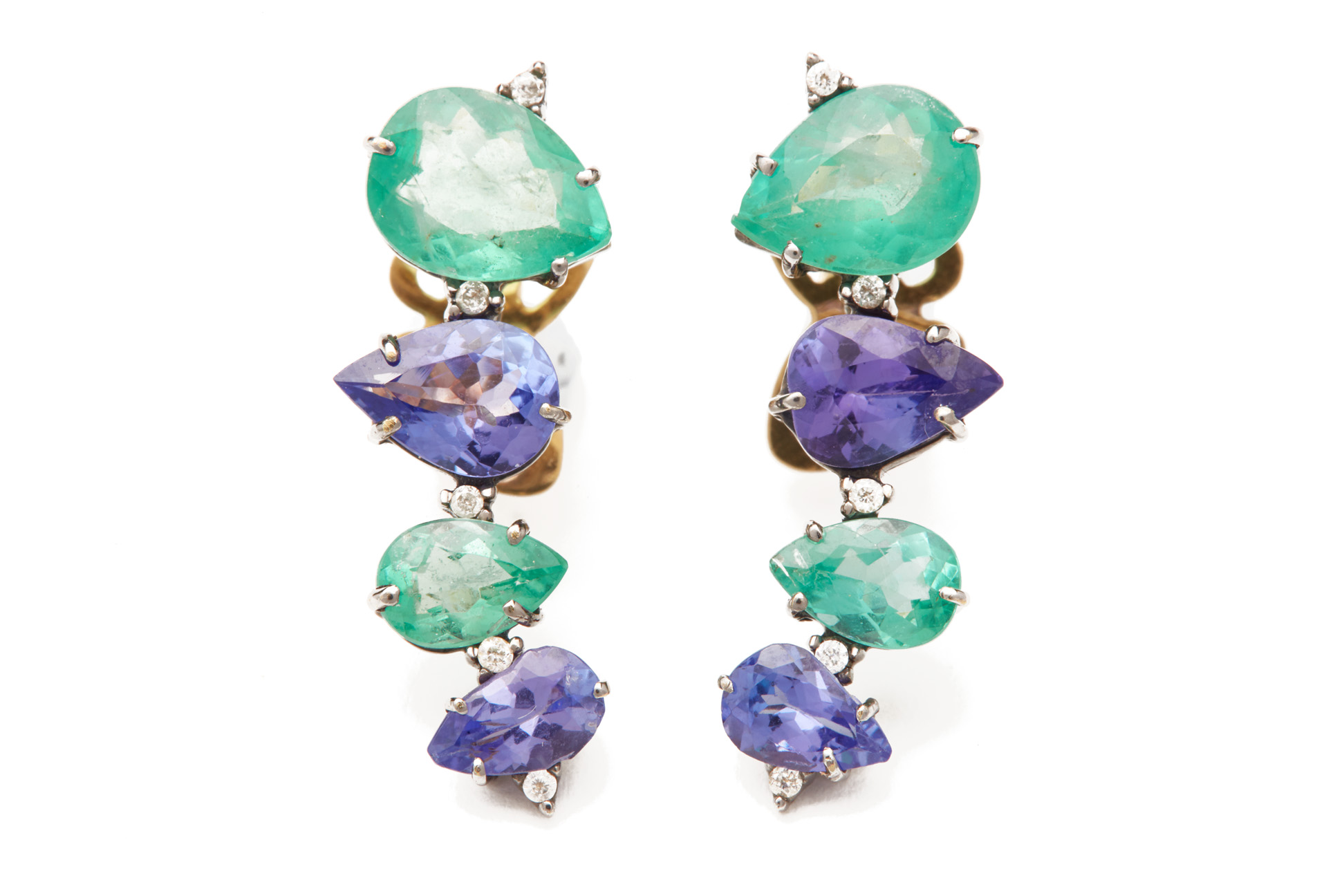 A PAIR OF TANZANITE AND EMERALD EARRINGS