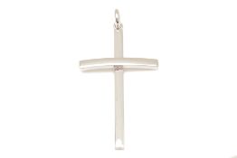 A LARGE 18K WHITE GOLD CROSS PENDANT