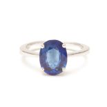 A BLUE SAPPHIRE SINGLE STONE RING