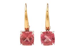 A PAIR OF TWO COLOUR GOLD AND PINK TOURMALINE EARRINGS