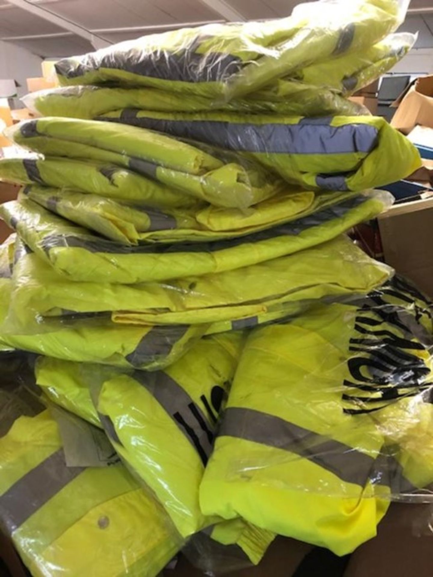 18 x Hi Viz Jackets - 5 different styles / sizes