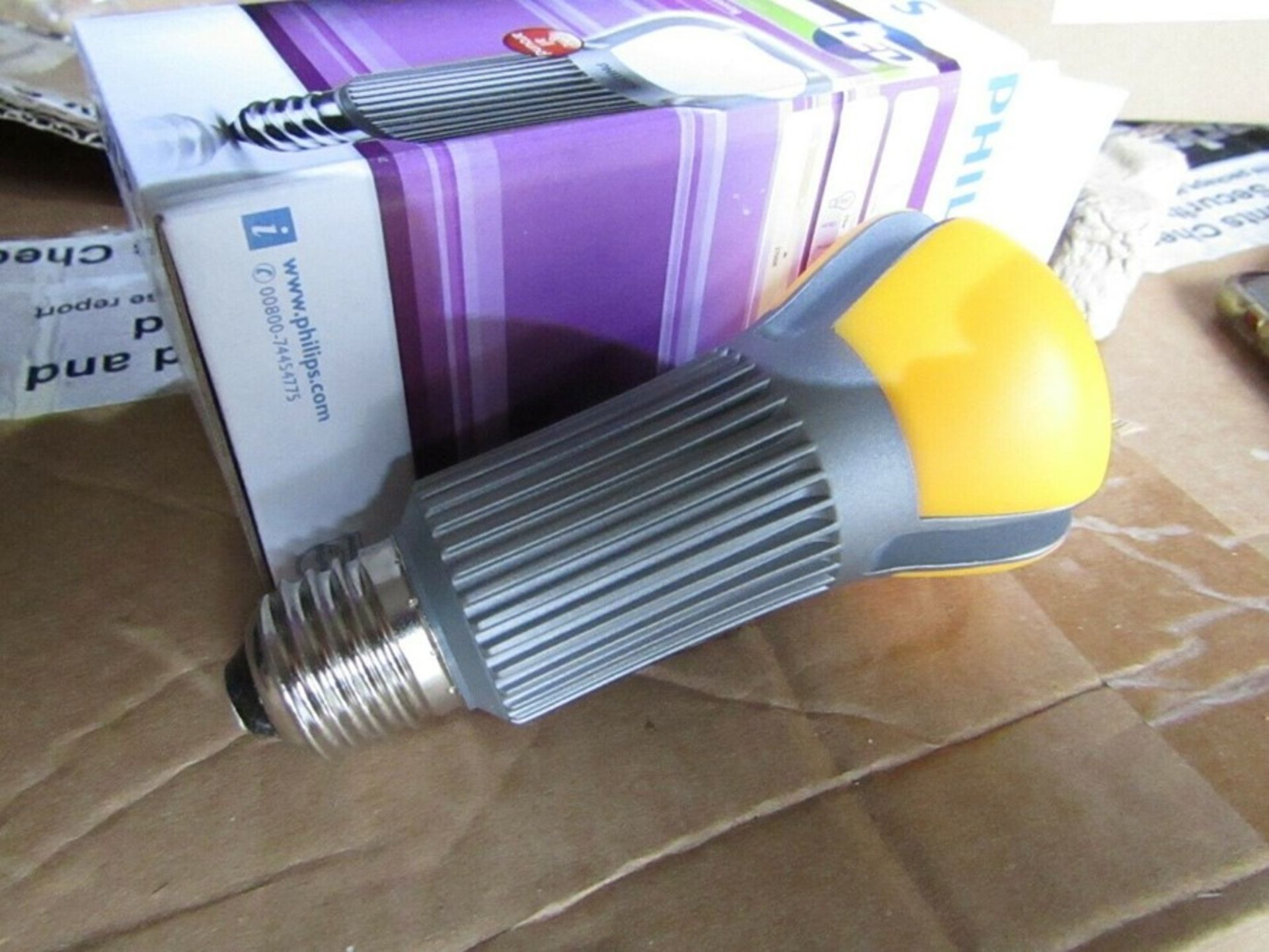 42 x Philips E27 GLS LED Bulb 20W (100W), Warm White, 1005CB 3007800444