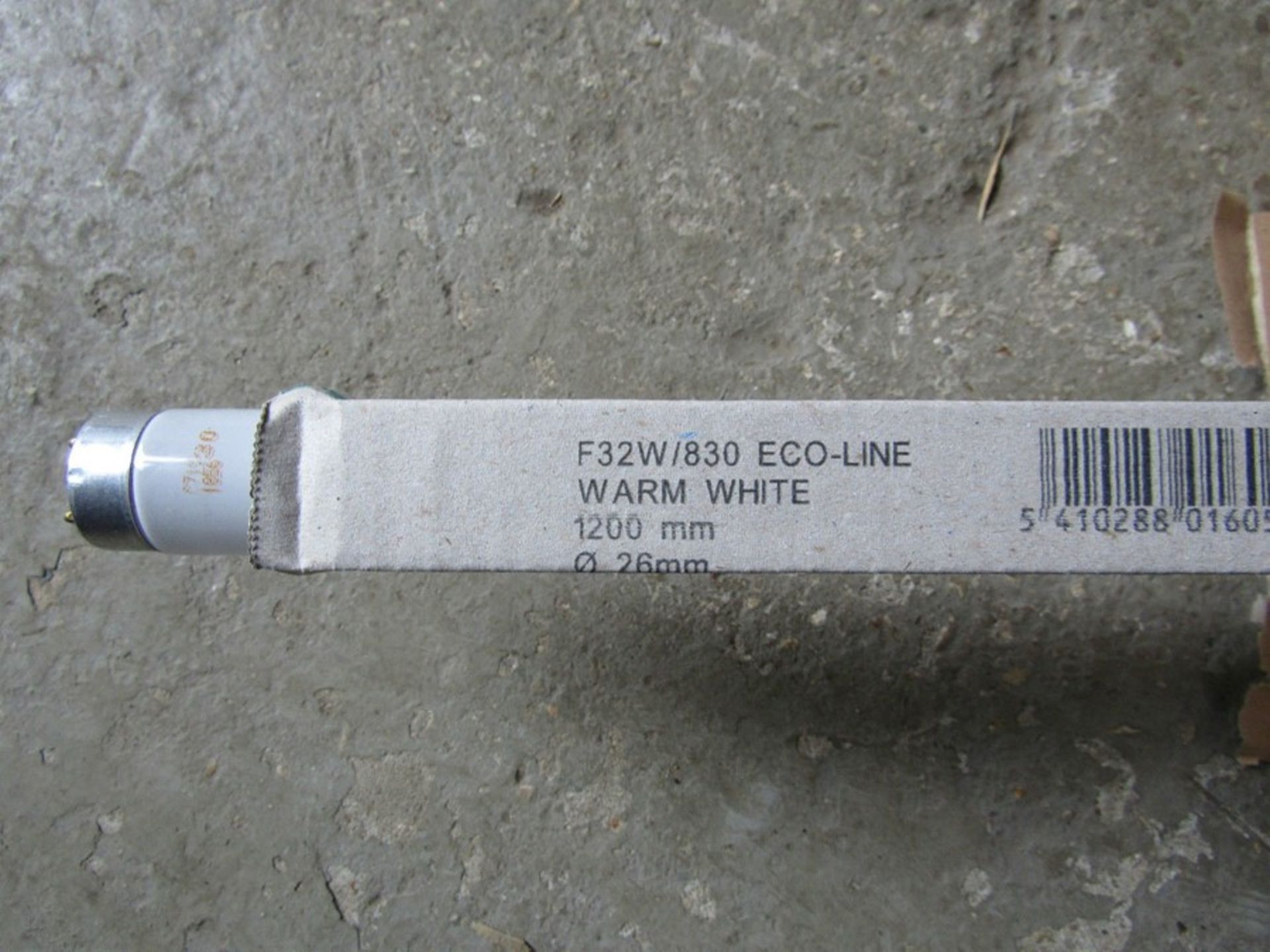250 x Sylvania 32W T8 Linear Fluorescent Tube 1200 mm Warm White 7943204