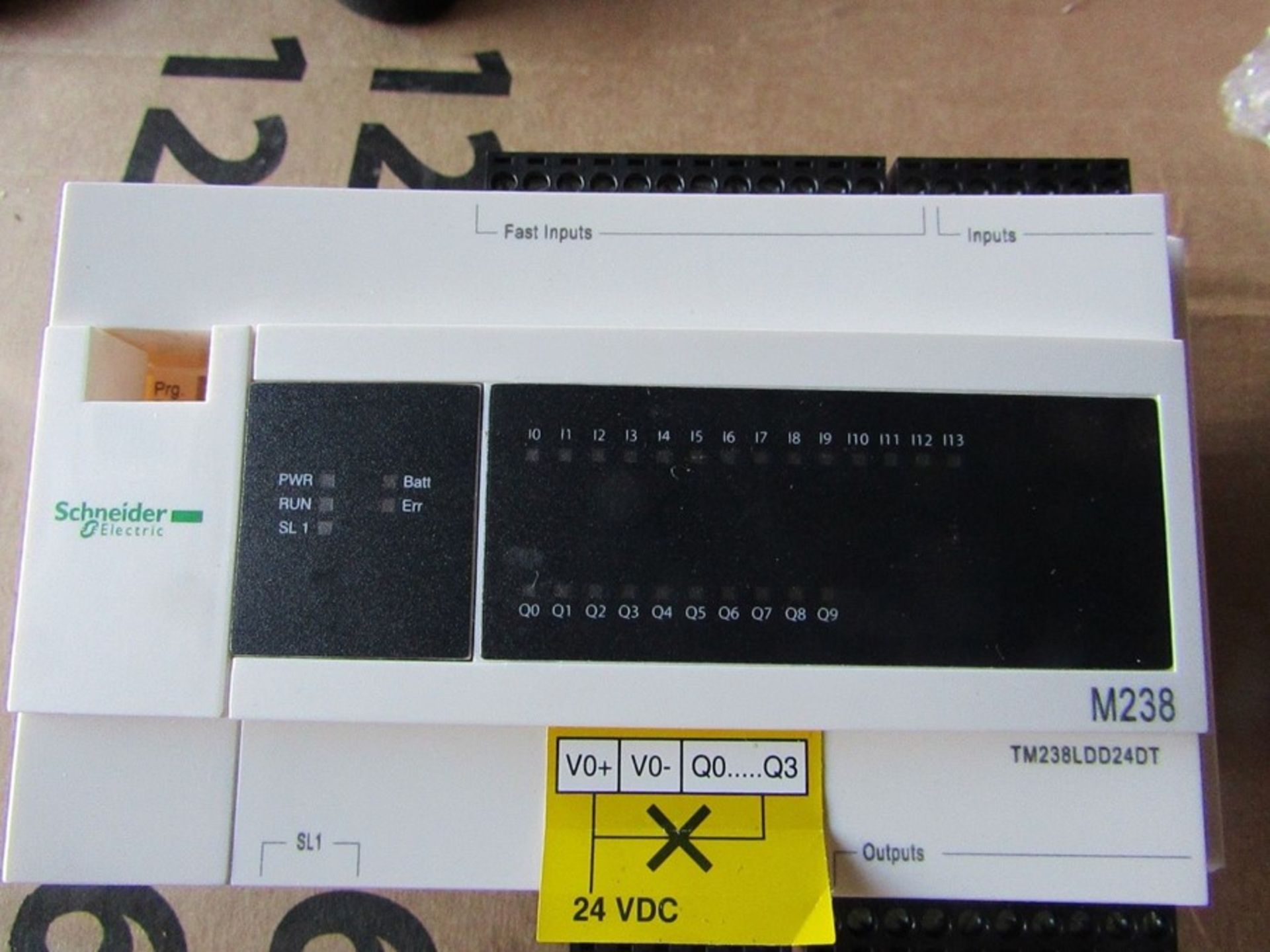 Schneider Modicon M238 ModBus CPU Network Computer Interface 14 in Sie 7702346