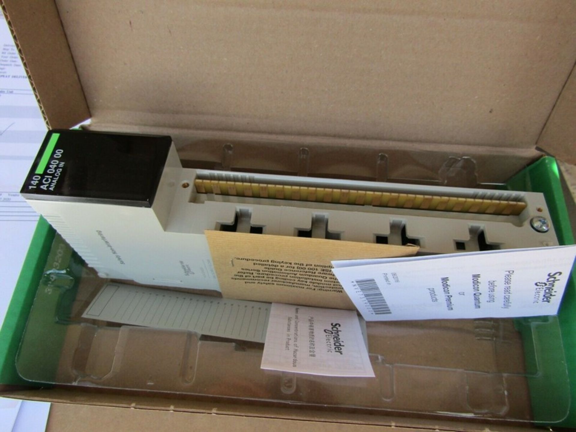 Schneider Electric Modicon Quantum Analogue Input Module 16 Inputs IT 1355210