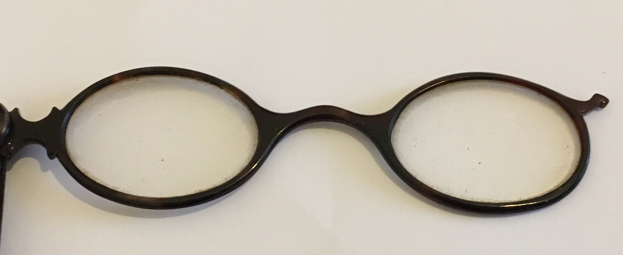 Antique Tortoiseshell Lorgnette - 30.0cm long and 12.0cm at the widest. - Image 6 of 7