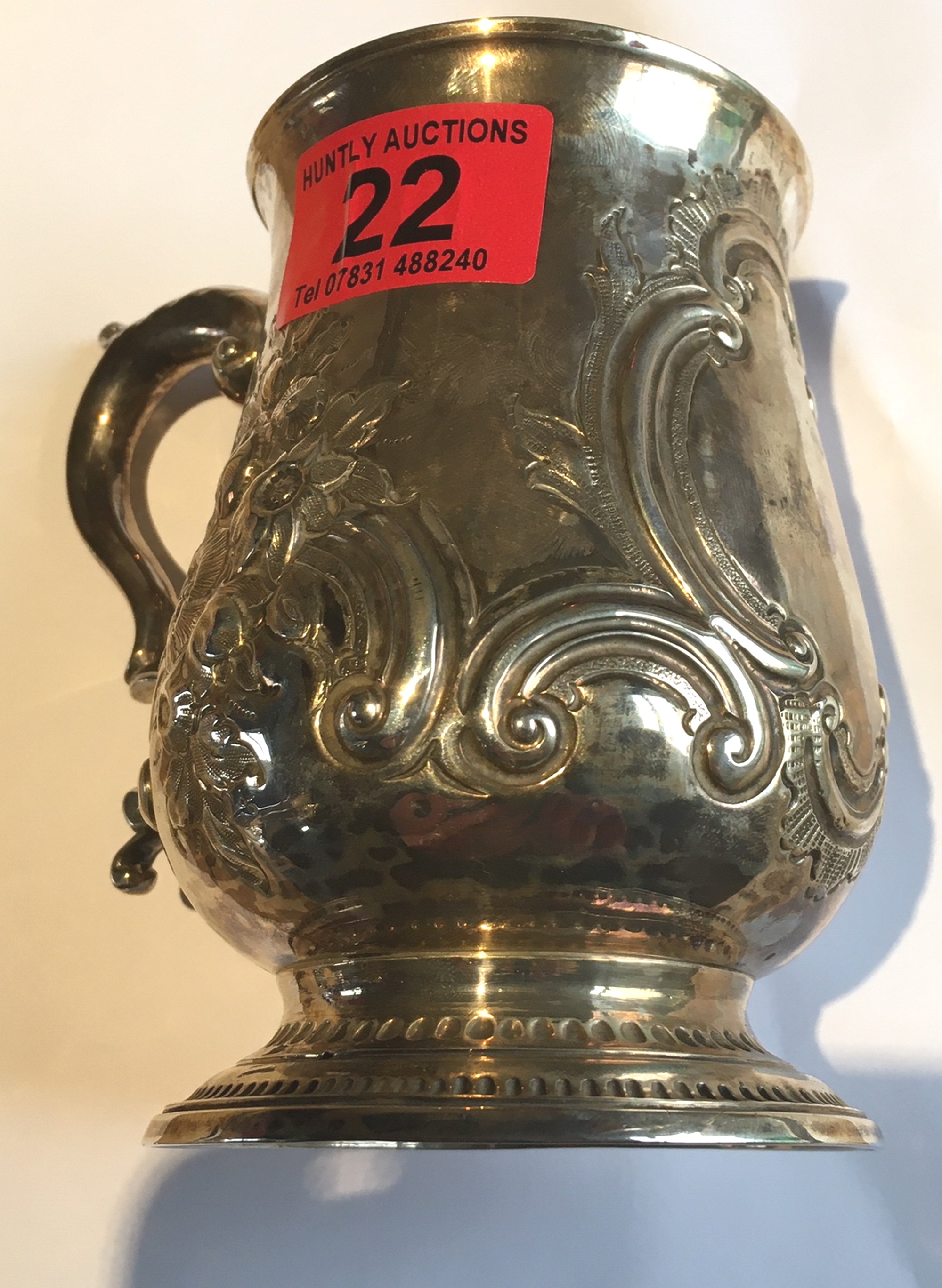 Antique Silver Tankard 5"(12.8cm) tall with London Hallmarks - 331 grams.