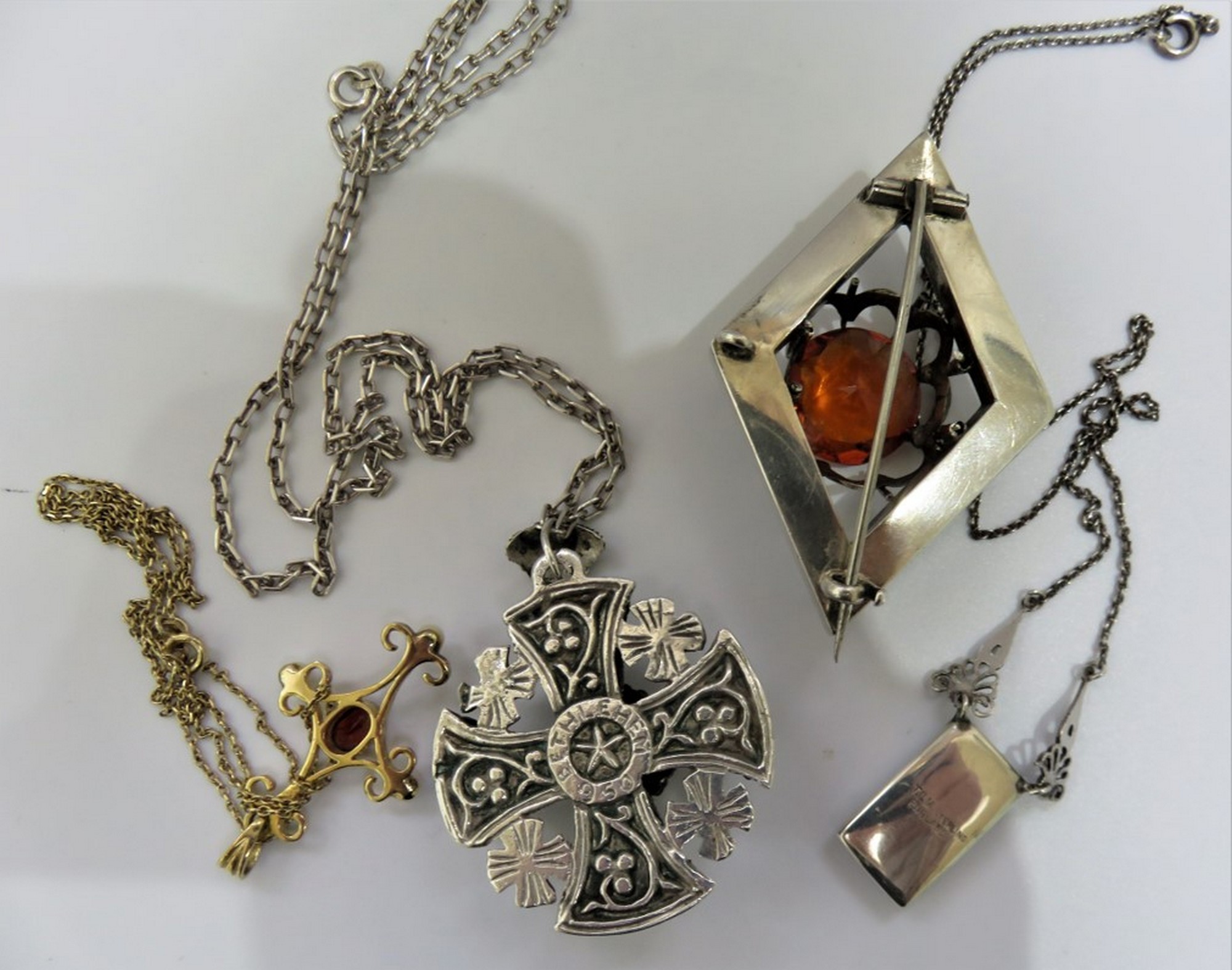 Mixed Lot of Jewellery.