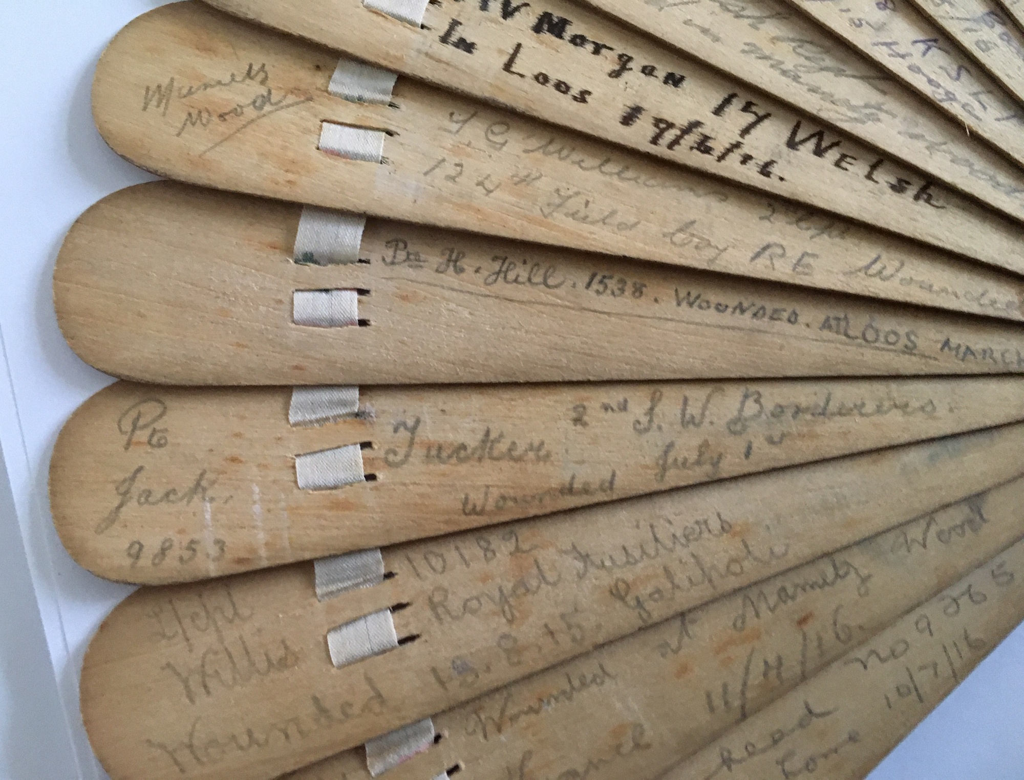 World War One Nurse associated? Wounded Soldier inscribed Fan - 7 1/4" long. - Image 4 of 7