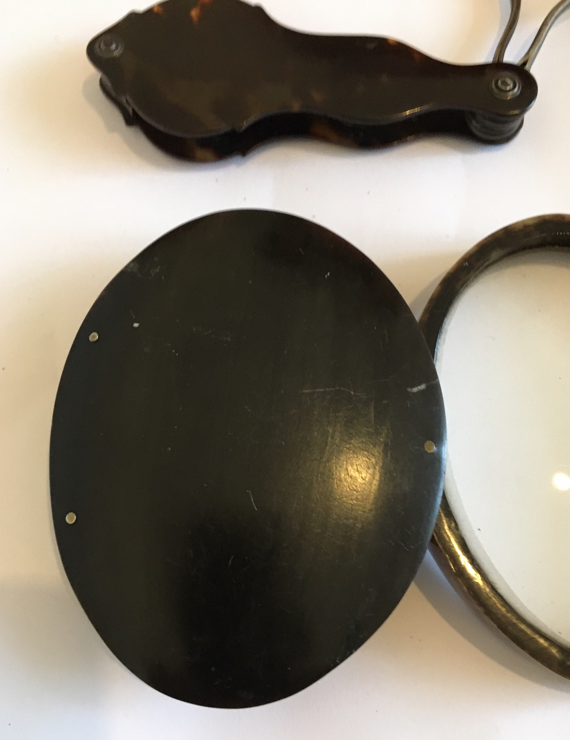 Lot of 2 Antique Tortoiseshell and Horn Magnifying Glasses. - Image 2 of 5