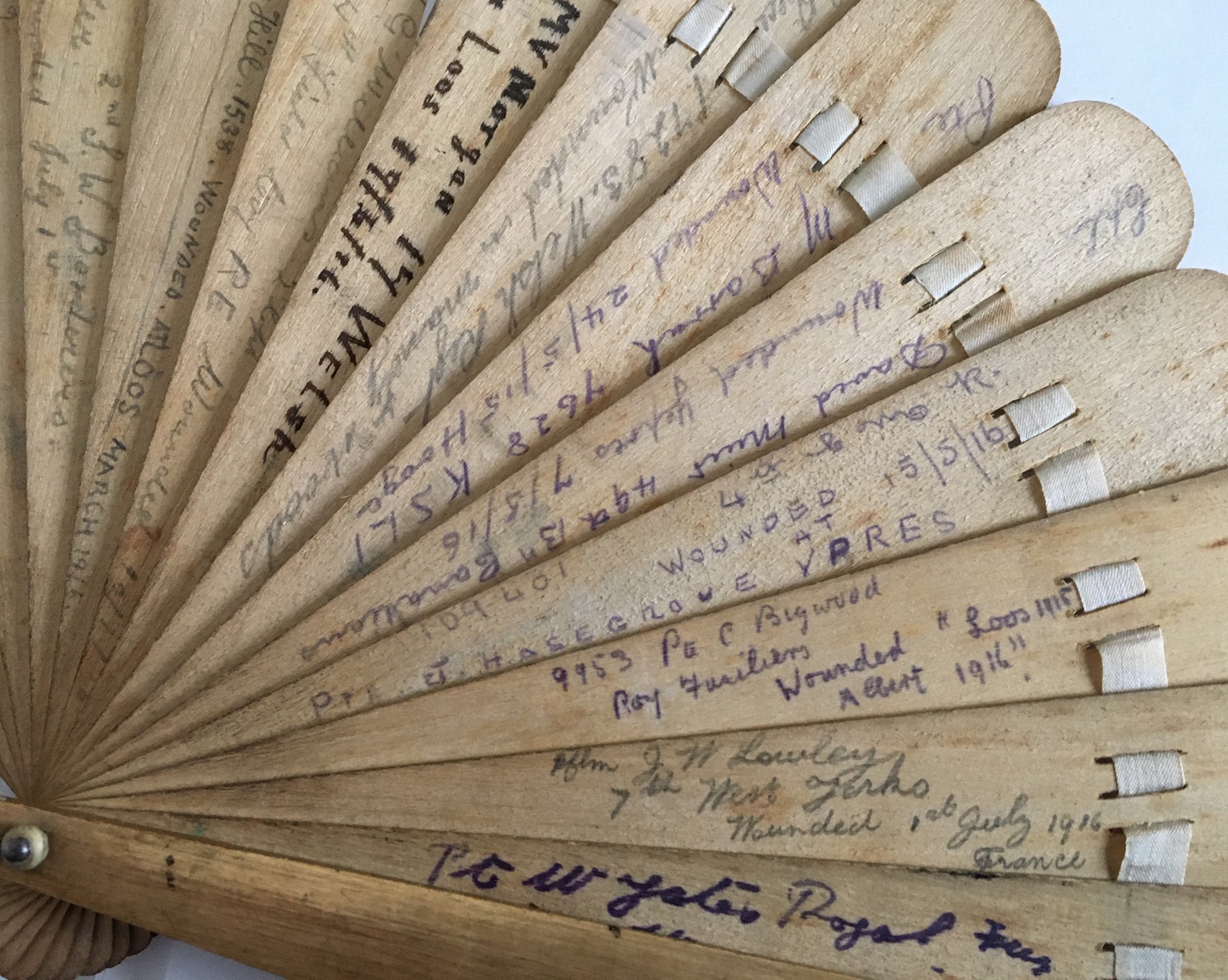 World War One Nurse associated? Wounded Soldier inscribed Fan - 7 1/4" long. - Image 6 of 7