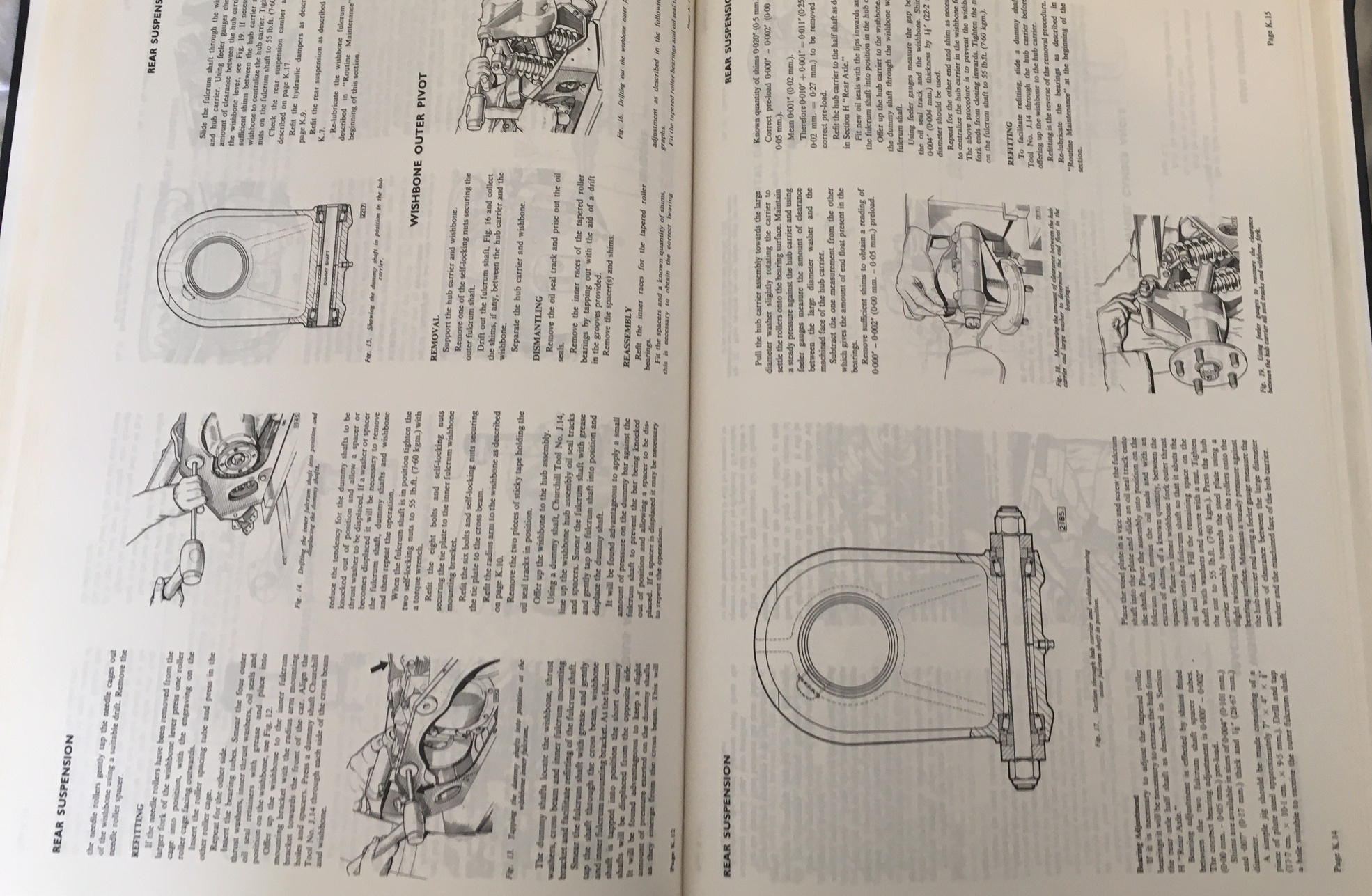 Lot of 2 Vintage Jaguar Car Manuals. - Image 4 of 8