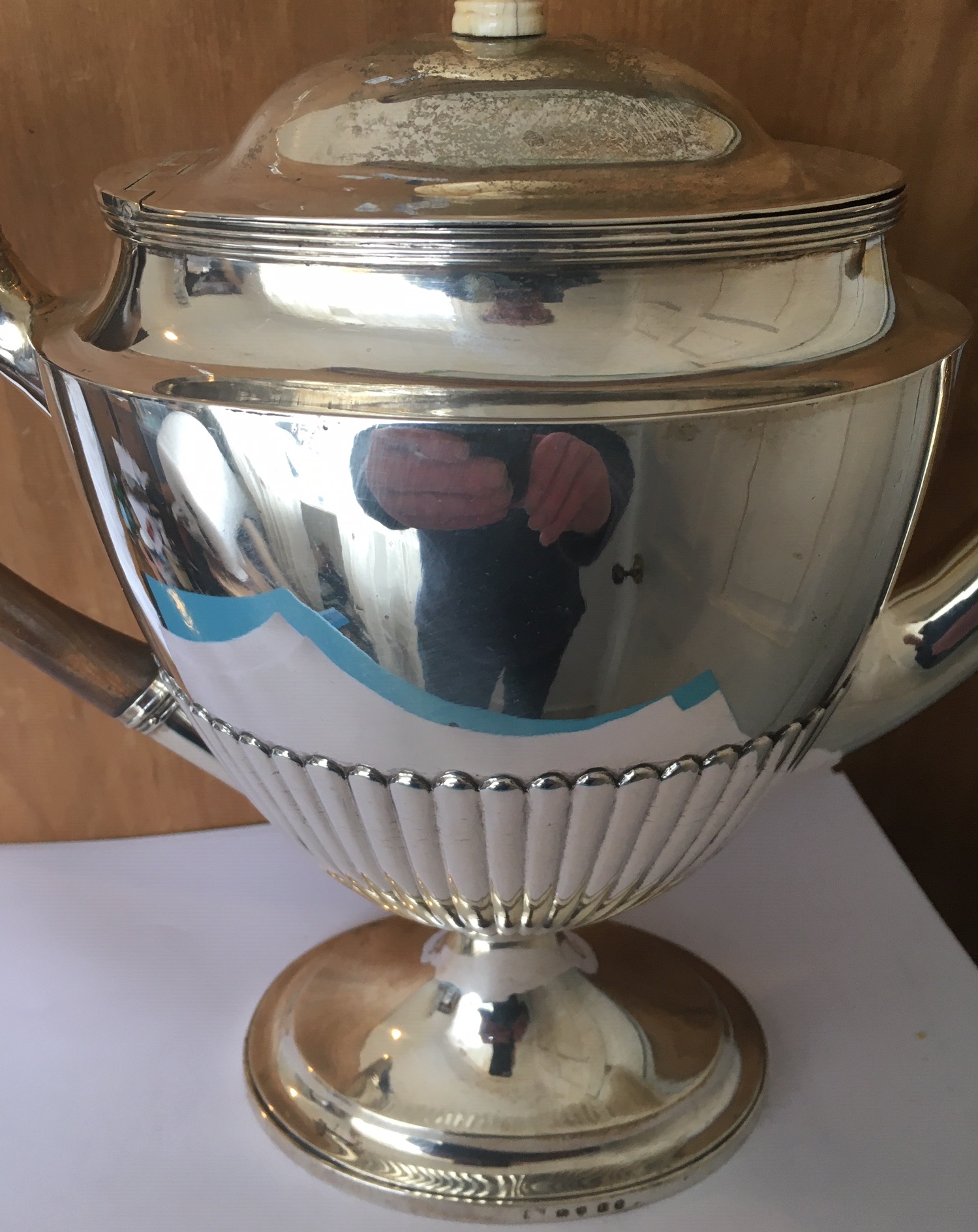 Antique Georgian Sterling Silver Coffee Pot - London 1799 - 10" tall -12" at widest - 855 gram tot. - Image 2 of 8