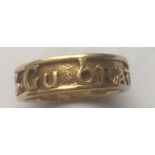 Vintage 9 karat Gold Gaelic inscription "Gu Brath" Ring (UK size T) - 7.1 grams - 7mm wide.