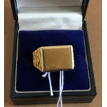 Vintage Gents 18 karat Gold Signet Ring - UK size T - 14.1 grams - makers mark of 750 CJLd.