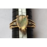 Vintage 9 karat Gold Gem Set Ring - UK size V - 4.95 grams.