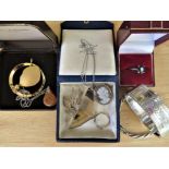 Lot of sterling silver and silver gilt jewellery