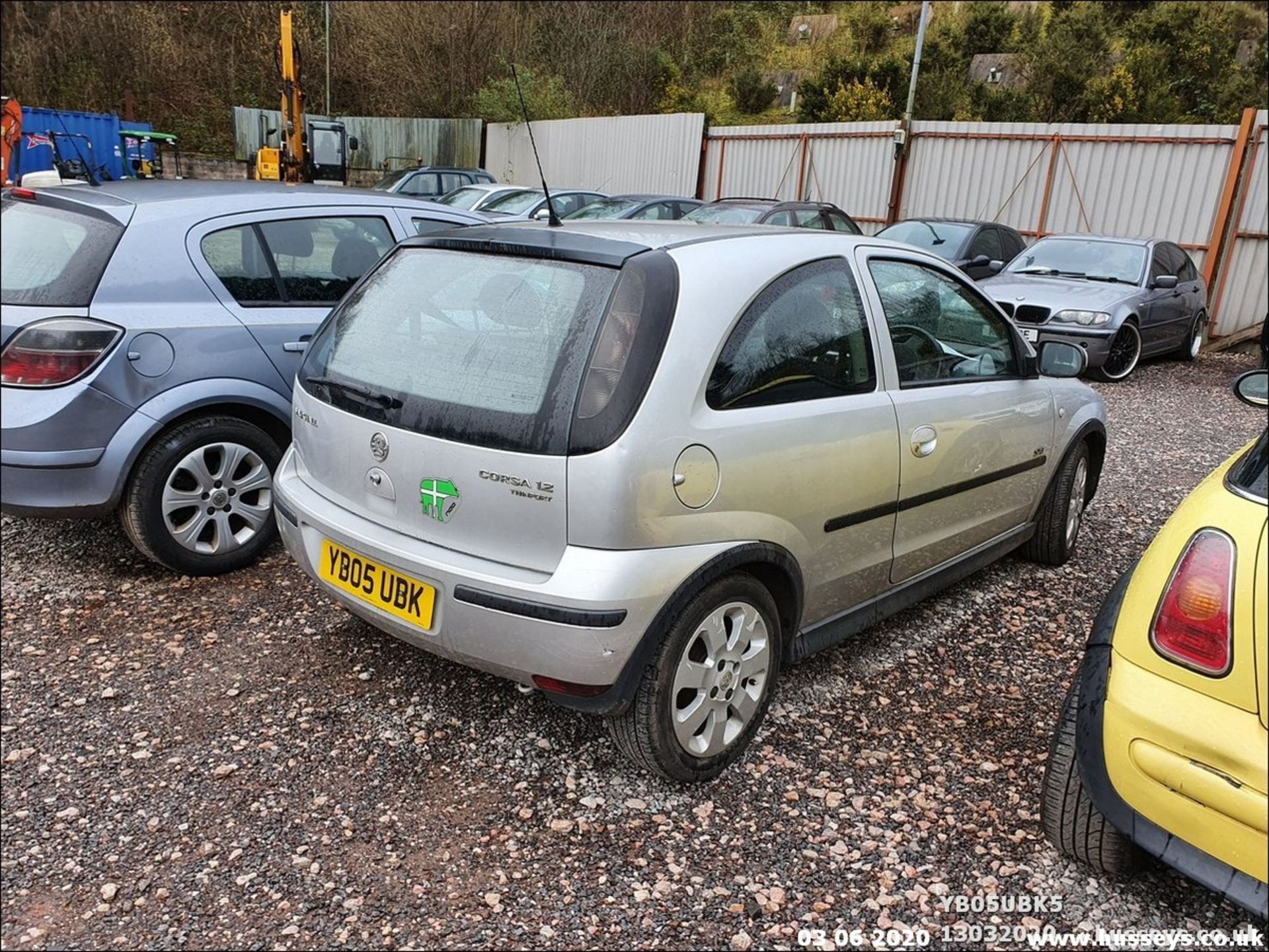 VAUXHALL CORSA SXI TWINPORT - YB05UBK-1229cc 3 Dr Hatchback-96365 MILES - Image 5 of 6