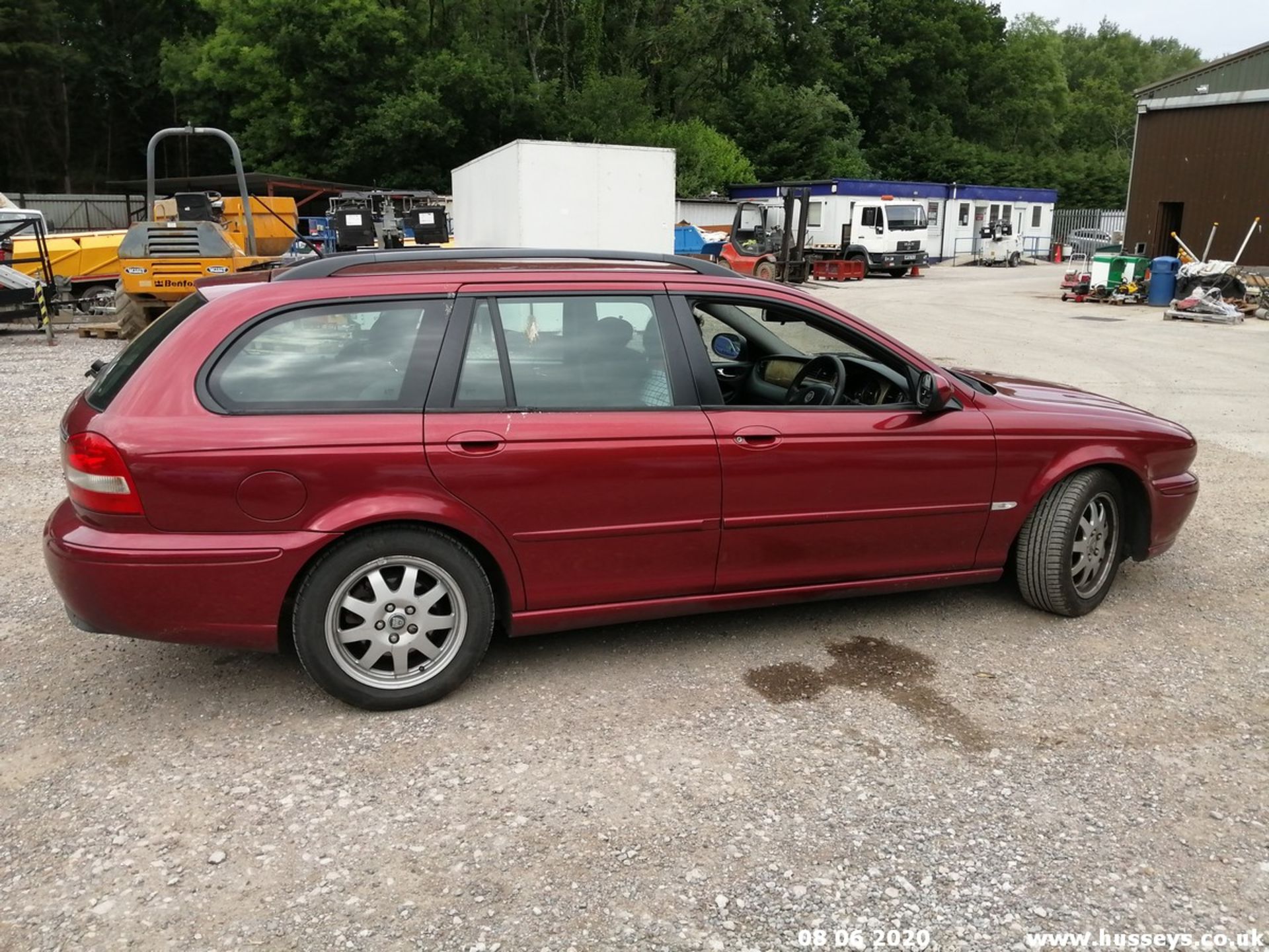 JAGUAR X-TYPE CLASSIC D - GF54GDE - 1988cc 5 Dr Estate Diesel - 149118 MILES - Image 2 of 6