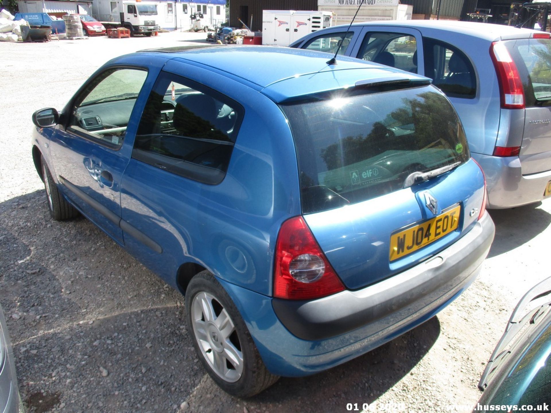 RENAULT CLIO DYNAMIQUE 16V - WJ04EOT-1149cc 3 Dr Hatchback- 58650 MILES - Image 3 of 5