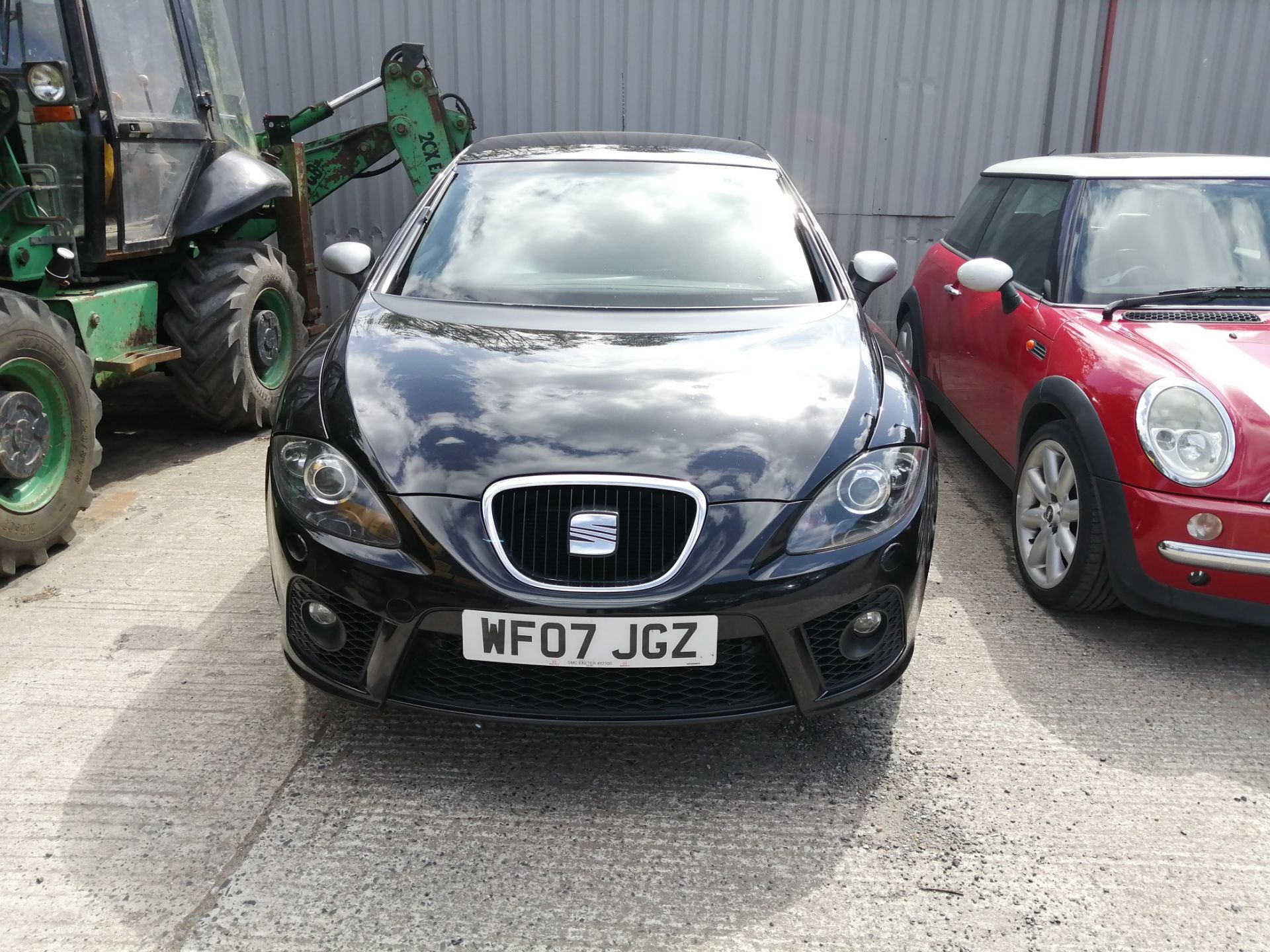 07/07 Seat Leon FR TDI - 1968cc 5dr Hatchback (Black, 241k) - Image 2 of 4