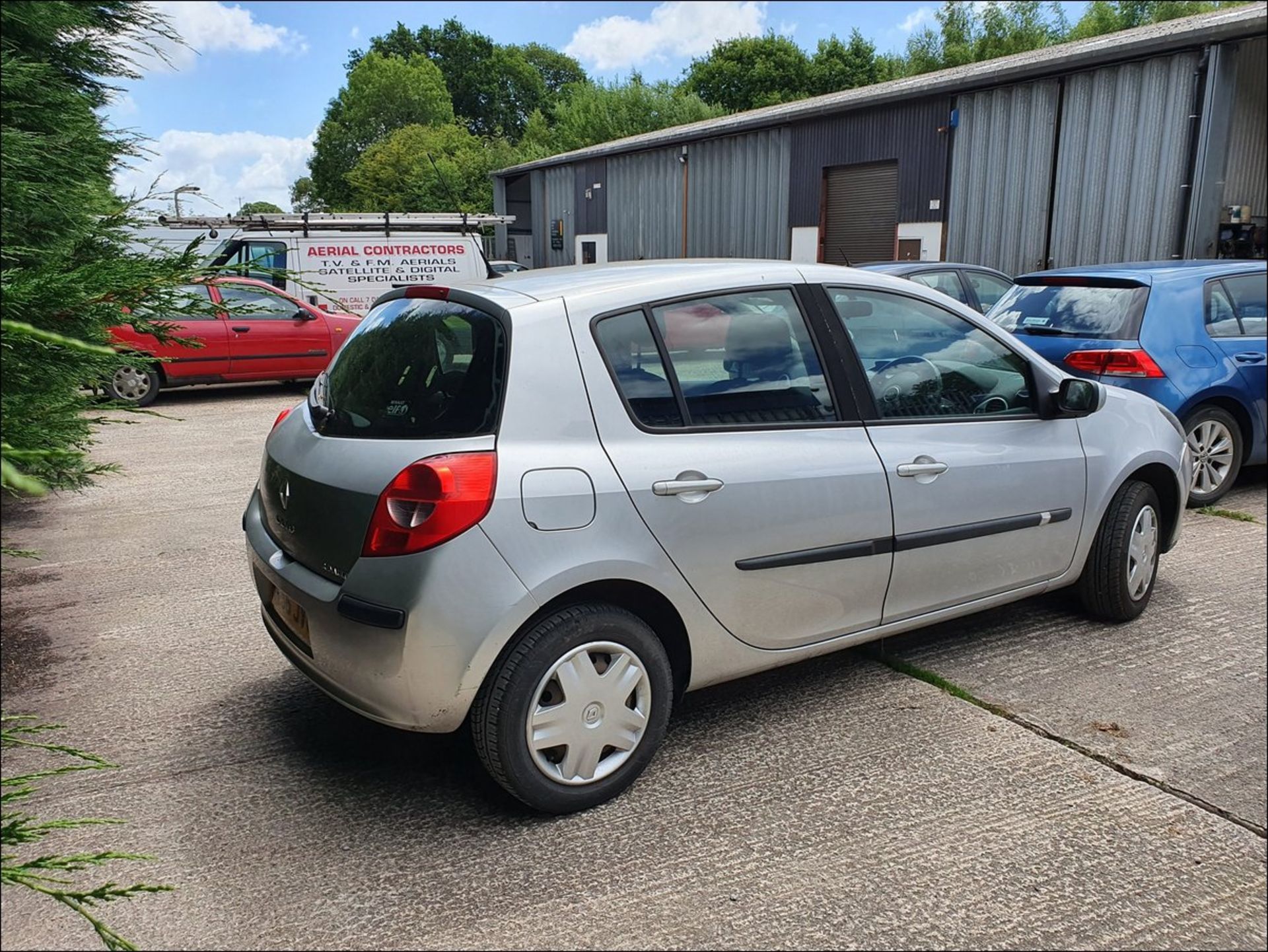 06/56 Renault Clio Dynamique - 1390cc 5dr Hatchback (Silver, 176k) - Image 12 of 12