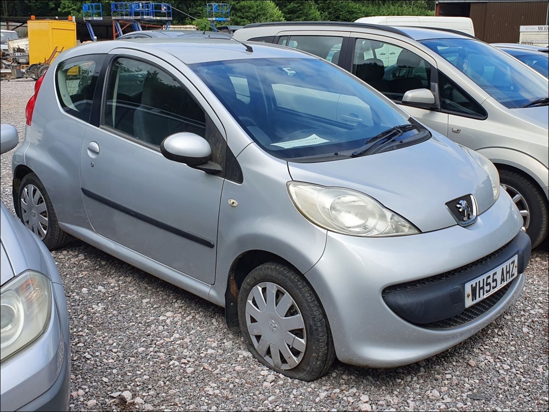 06/55 Peugeot 107 Urban - 998cc 3dr Hatchback (Silver)