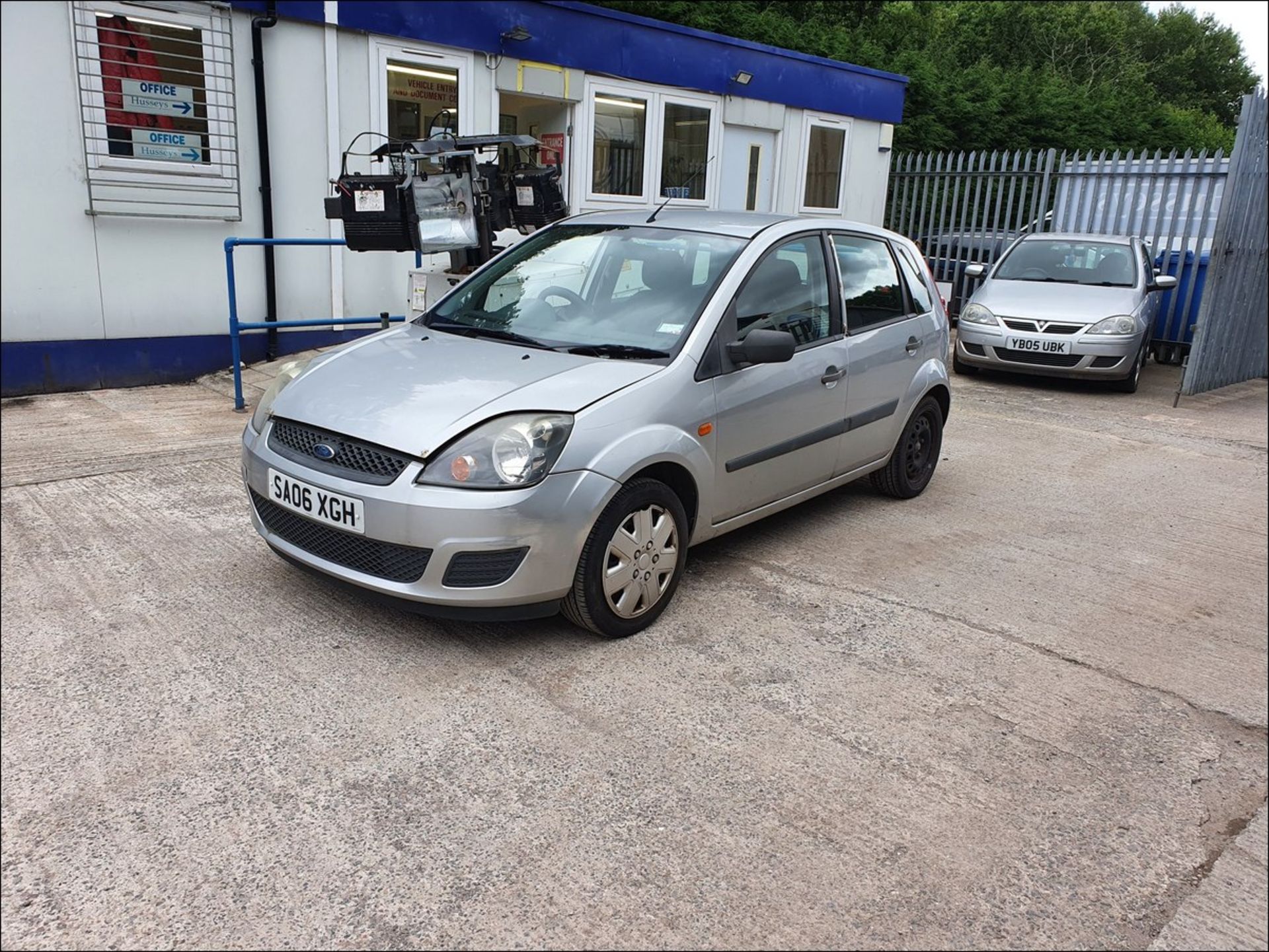 06/06 Ford Fiesta Style - 1242cc 5dr Hatchback (Silver, 79k) - Image 2 of 8