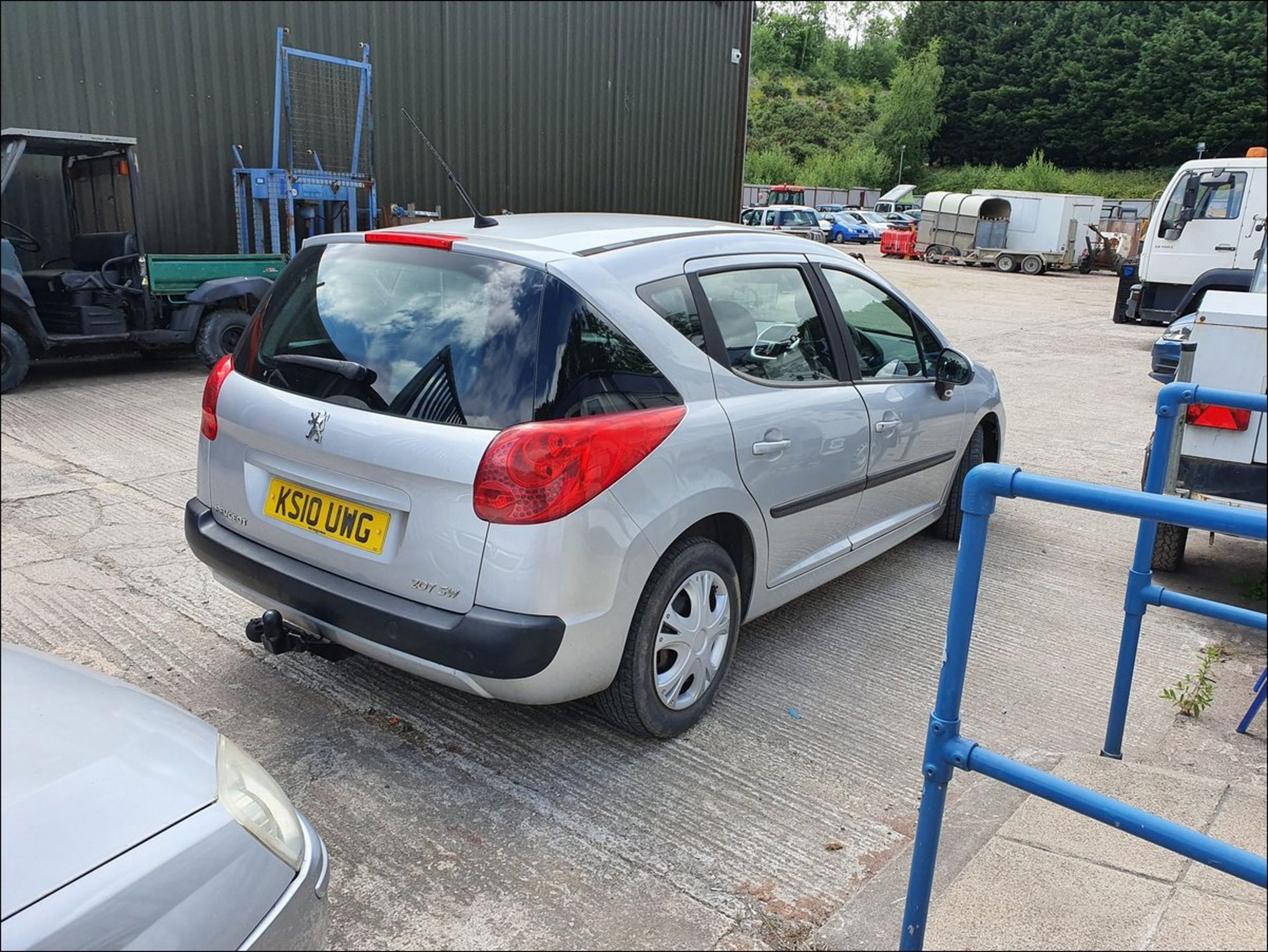 10/10 Peugeot 207 S SW - 1397cc 5dr Estate (Silver, 96k) - Image 9 of 10