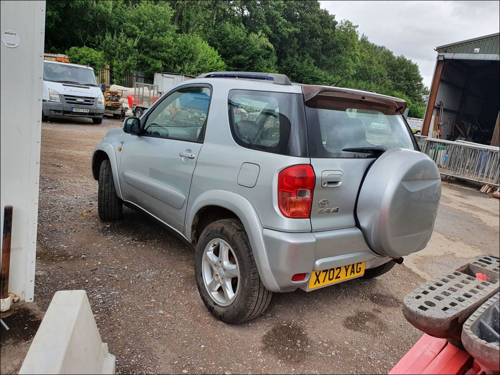 00/X Toyota Rav4 NRG VVTI - 1998cc 3dr Estate (Silver, 124k) - Image 9 of 11