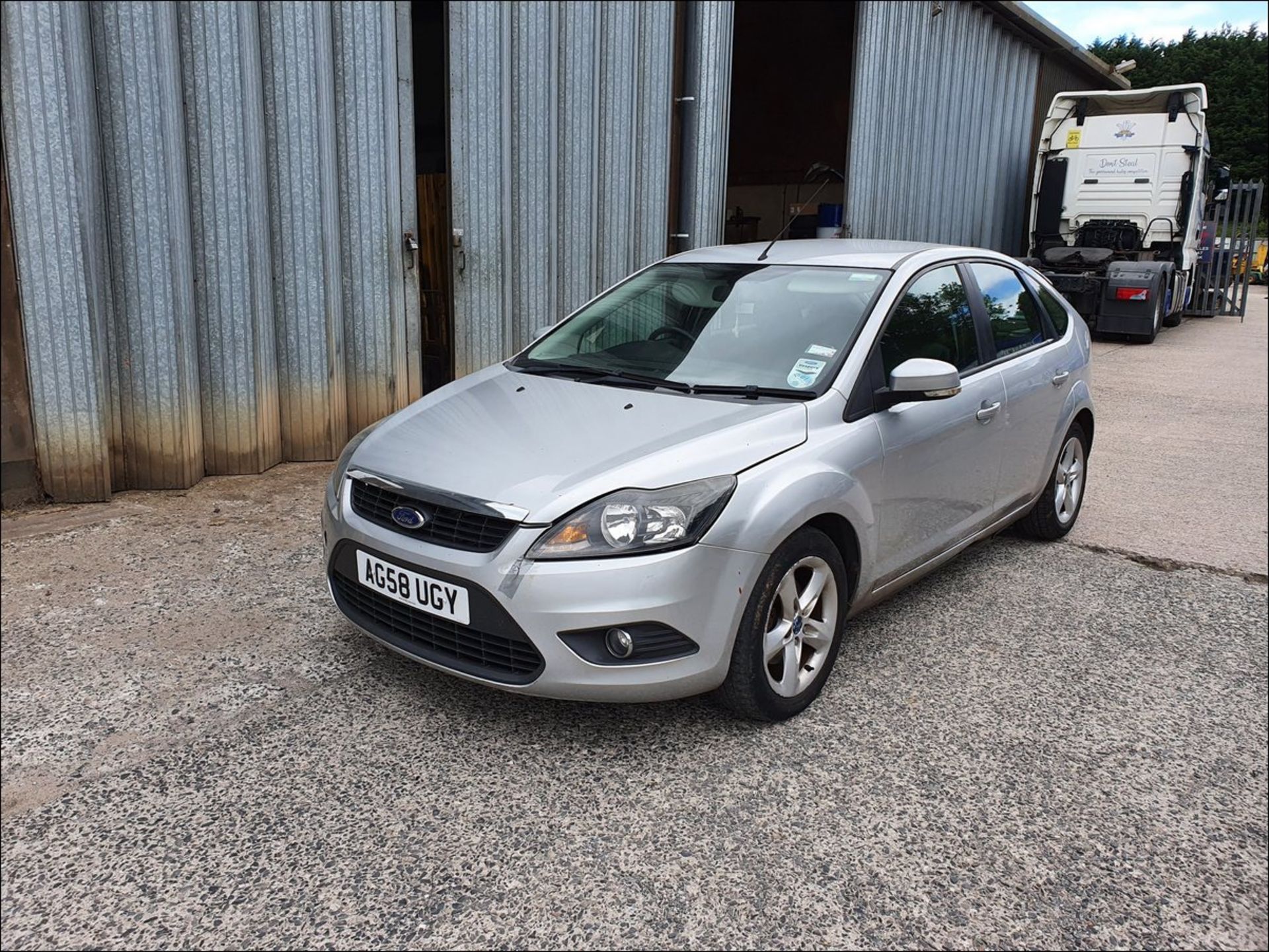 08/58 Ford Focus Zetec 100 Auto - 1596cc 5dr Hatchback (Silver, 73k) - Image 9 of 9