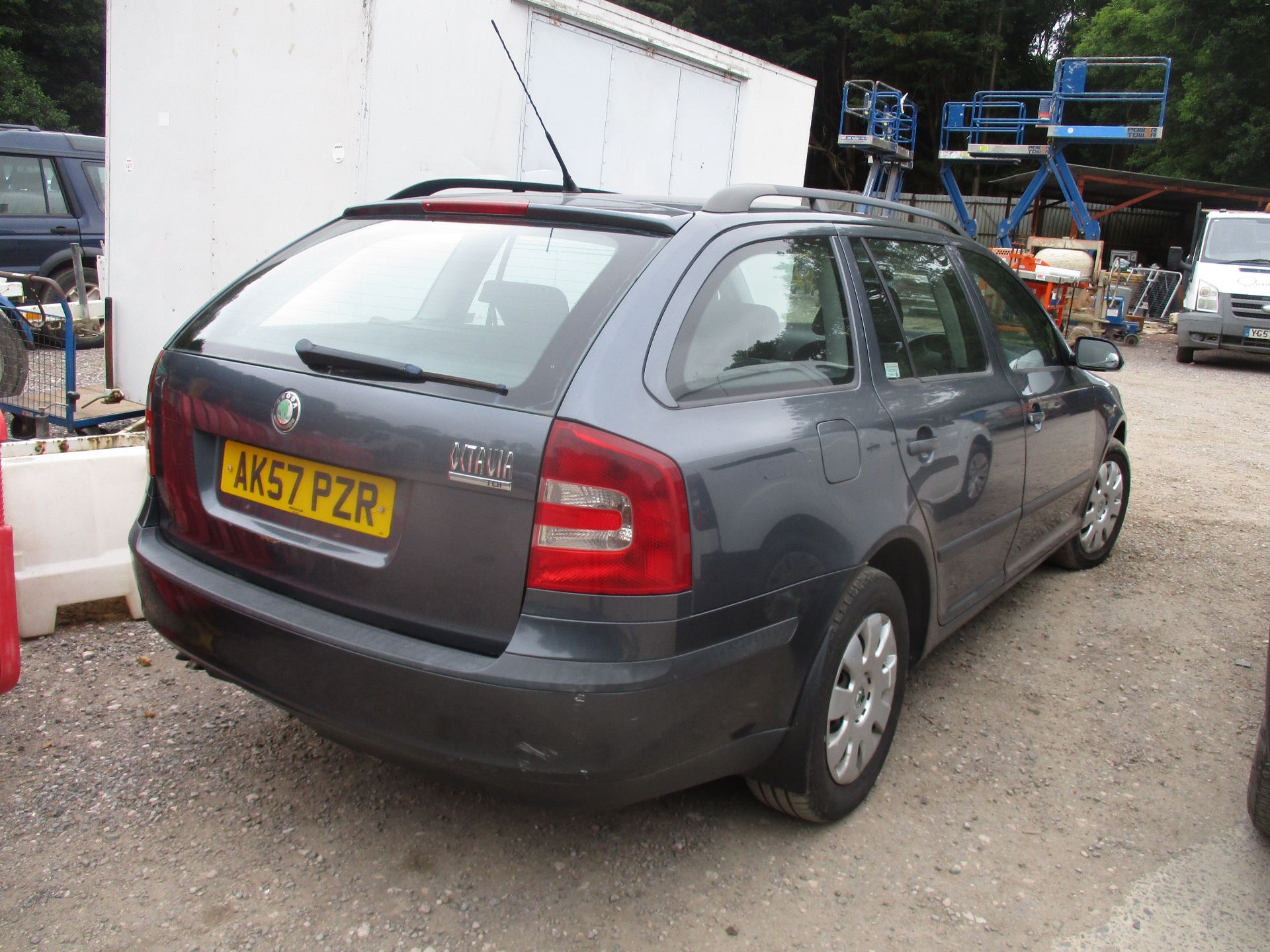 07/57 SKODA OCTAVIA CLASSIC TDI PD 8V - 1896cc (261k) - Image 4 of 5