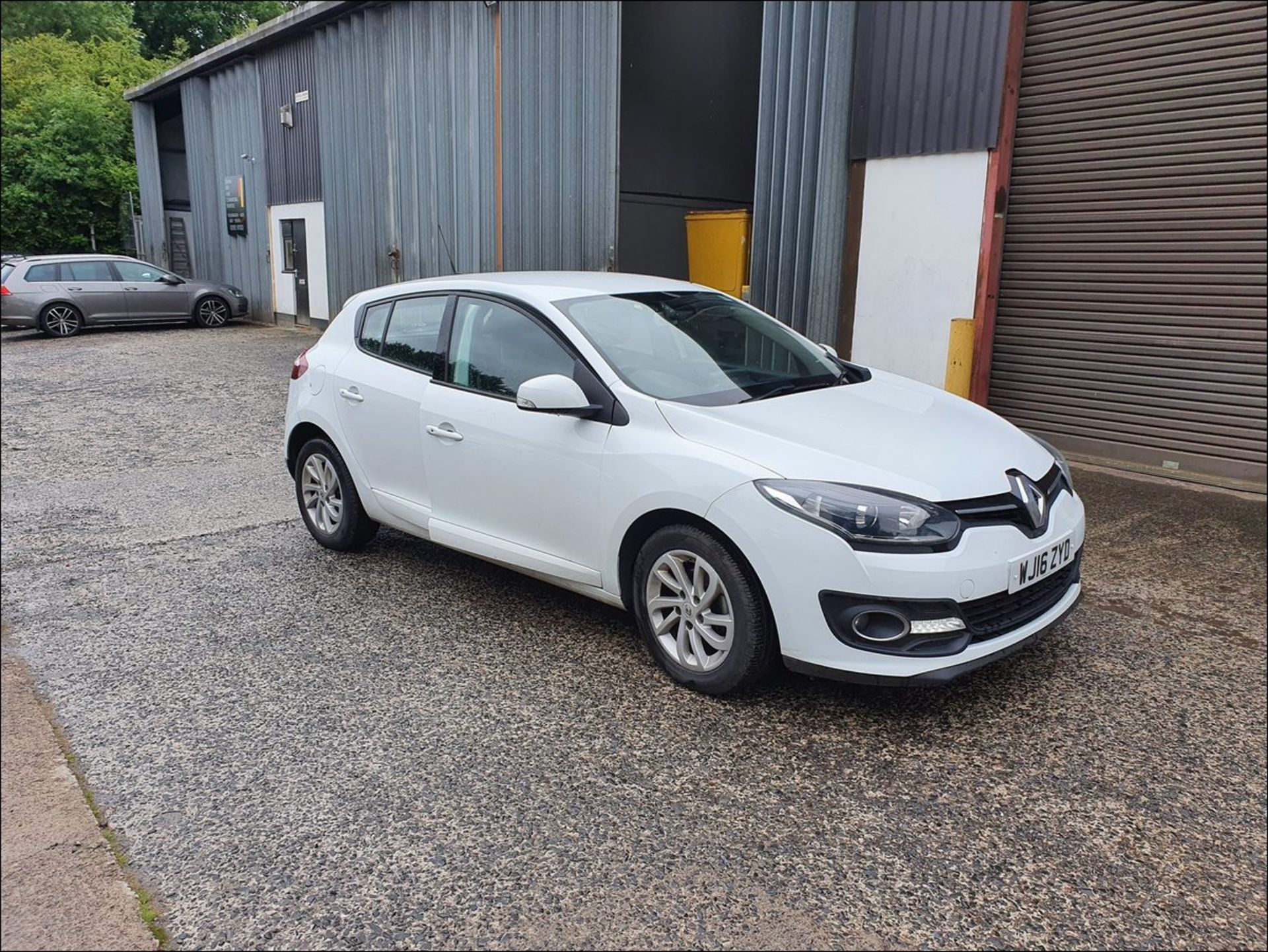 16/16 Renault Megane Dynamique Nav DCI - 1461cc 5dr Hatchback (White, 76k) - Image 2 of 15