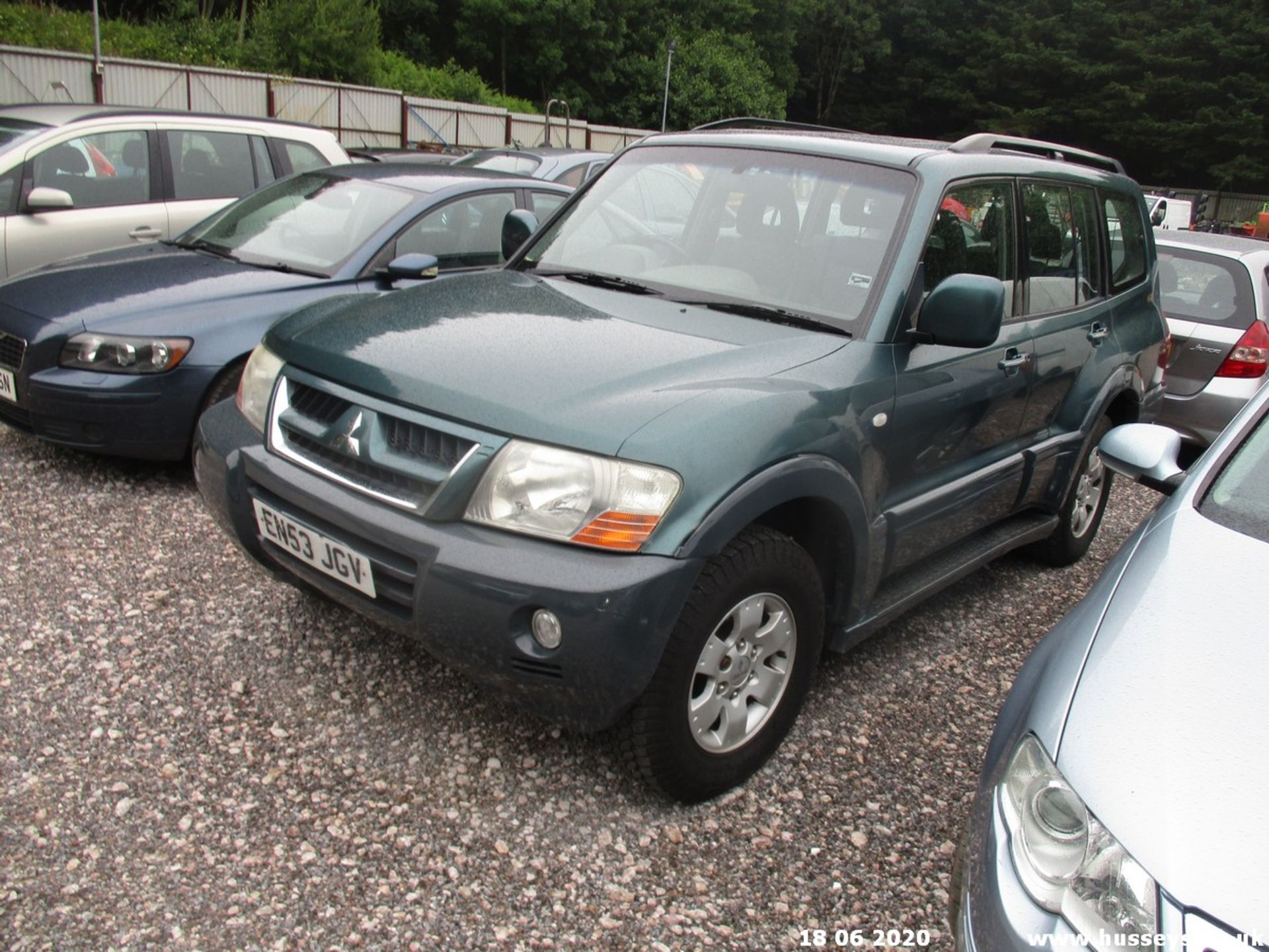 04/53 Mitsubishi Shogun DI-D Eleg-Ce LWB A - 3200cc Estate (Green/grey, 169k) - Bild 3 aus 4