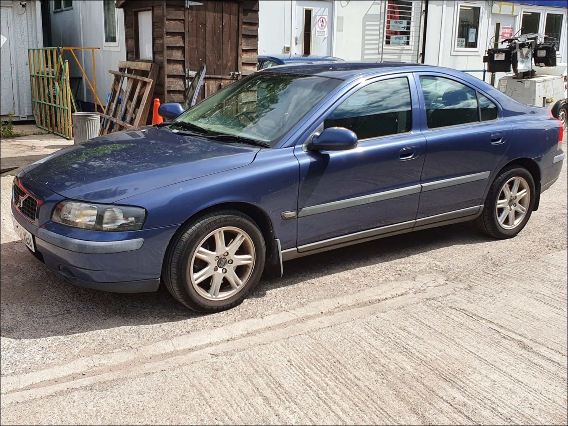 01/51 Volvo S60 T S - 1984cc 4dr Saloon (Blue)