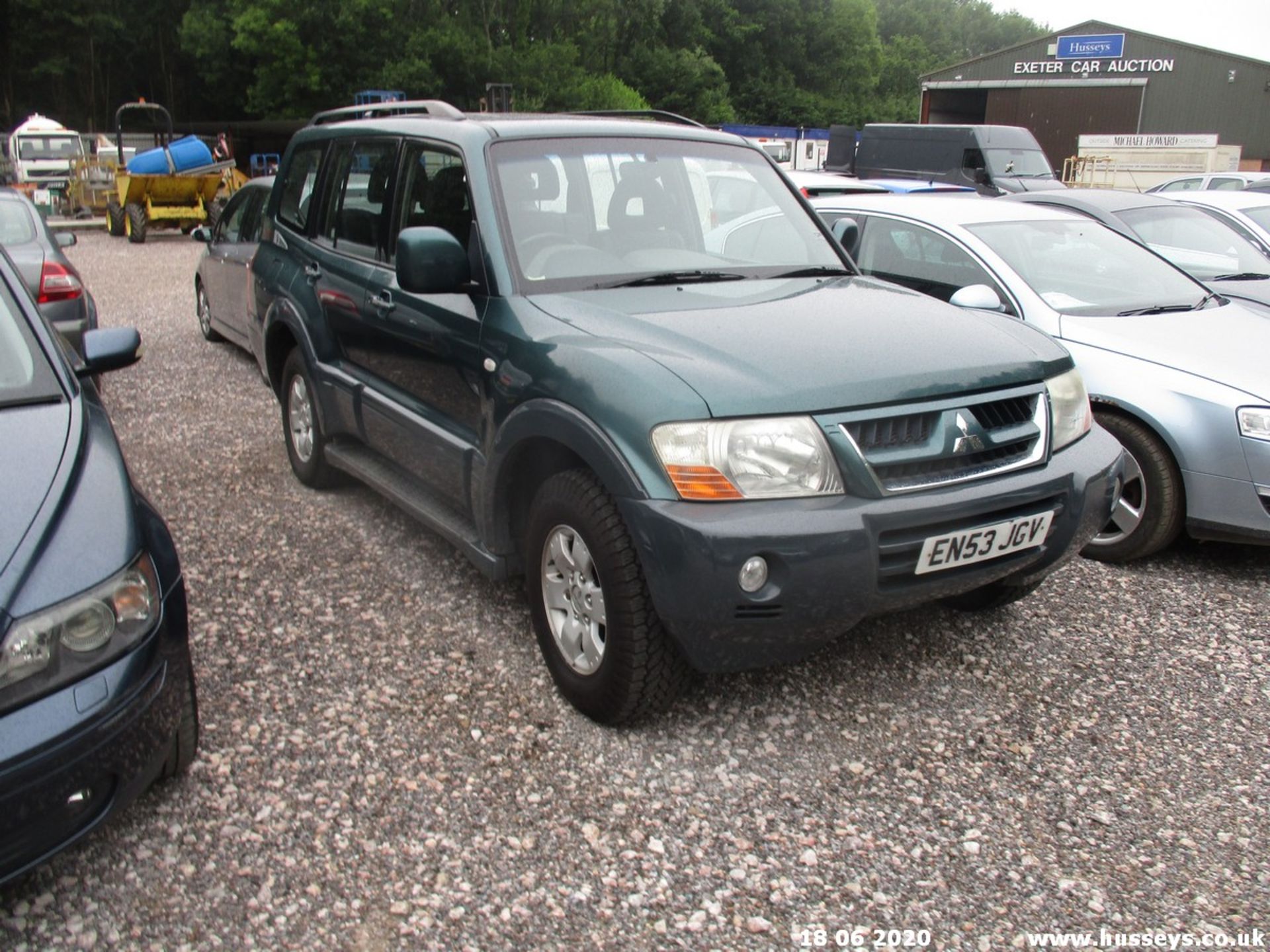 04/53 Mitsubishi Shogun DI-D Eleg-Ce LWB A - 3200cc Estate (Green/grey, 169k) - Bild 2 aus 4