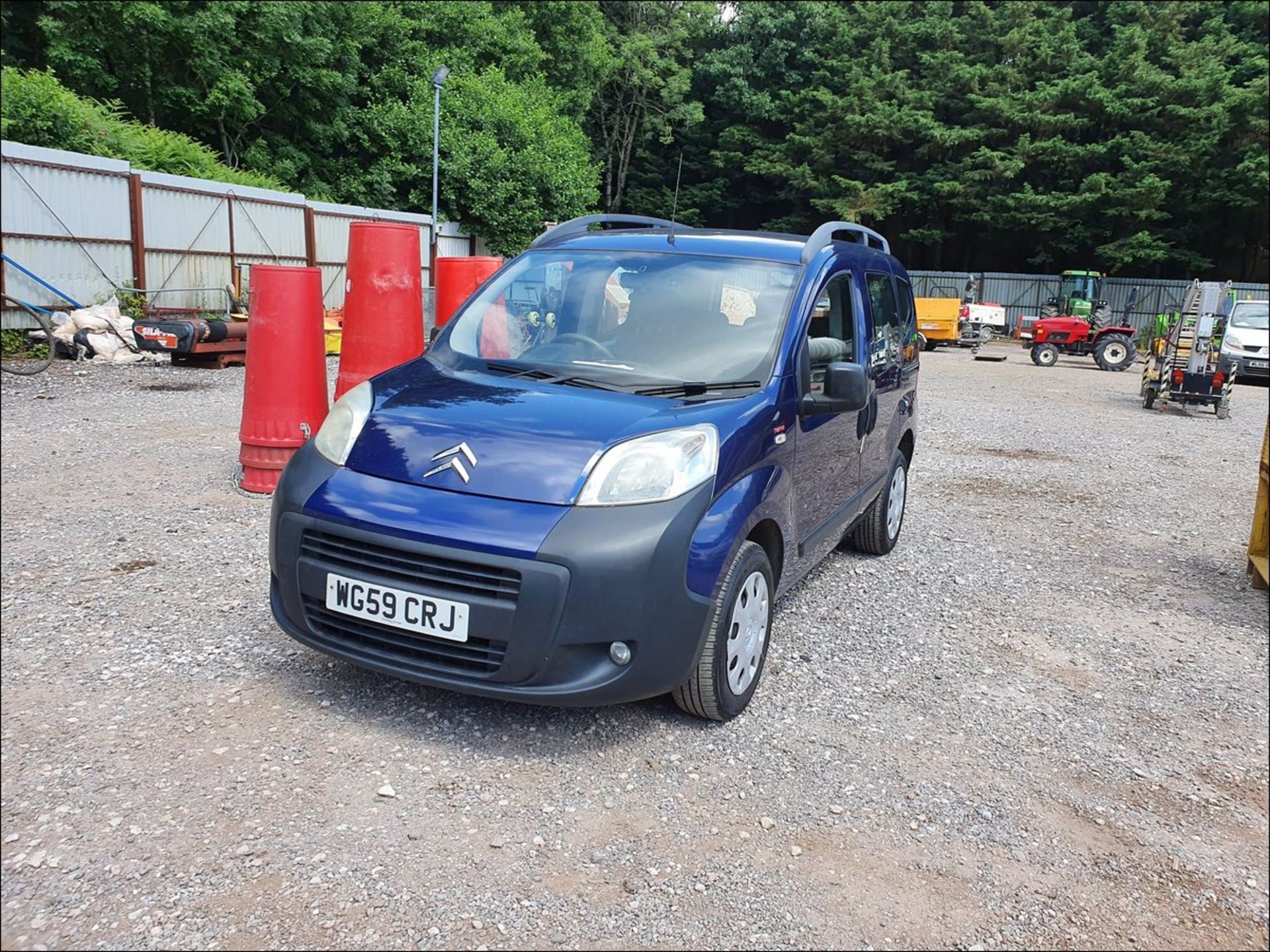 10/59 Citroen Nemo Multispace HDI 8V A - 1399cc 5dr MPV (Blue, 126k) - Image 4 of 12