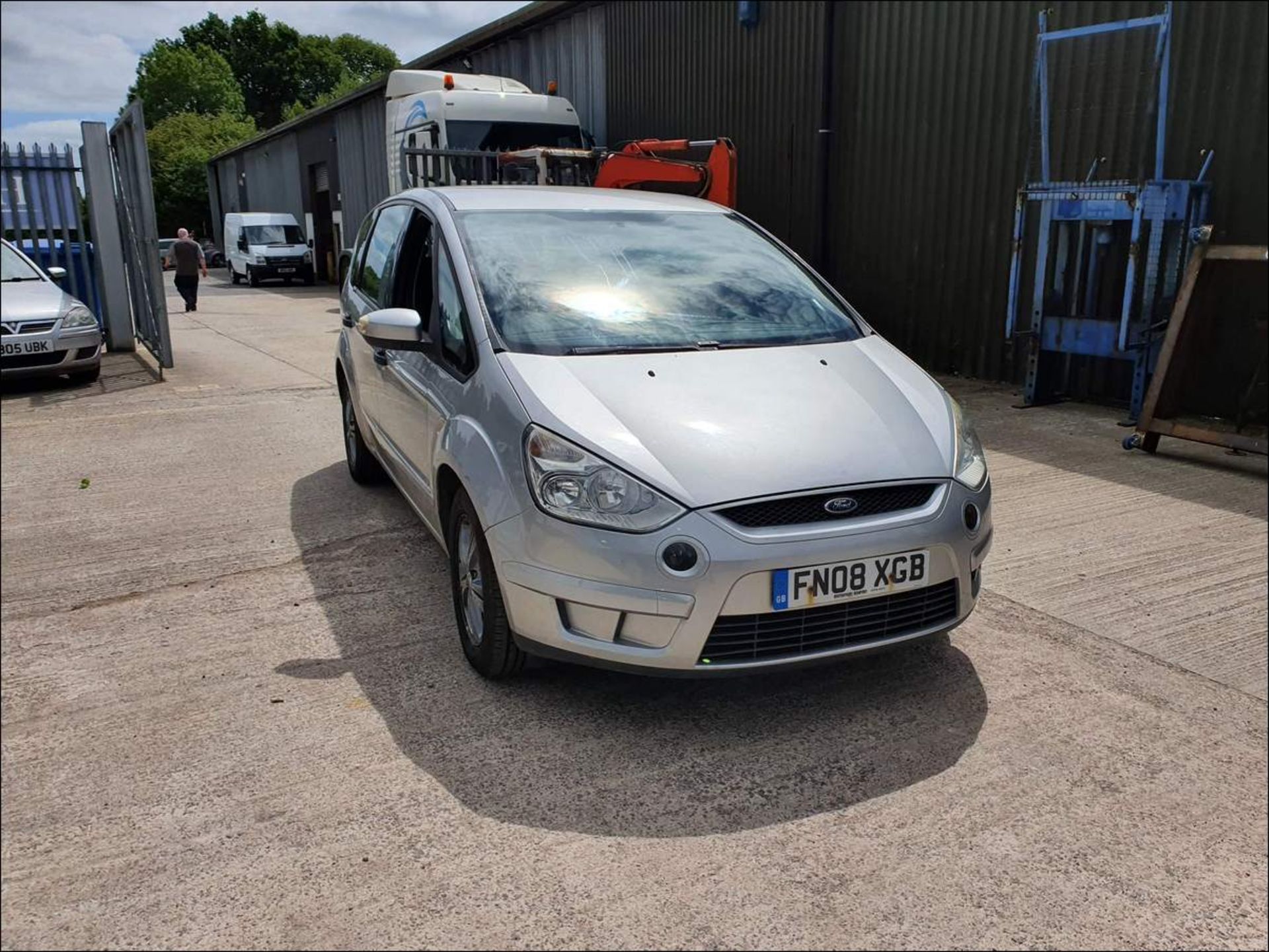 08/08 Ford S-Max LX TDCI 5G - 1753cc 5dr MPV (Silver, 93k) - Image 2 of 12