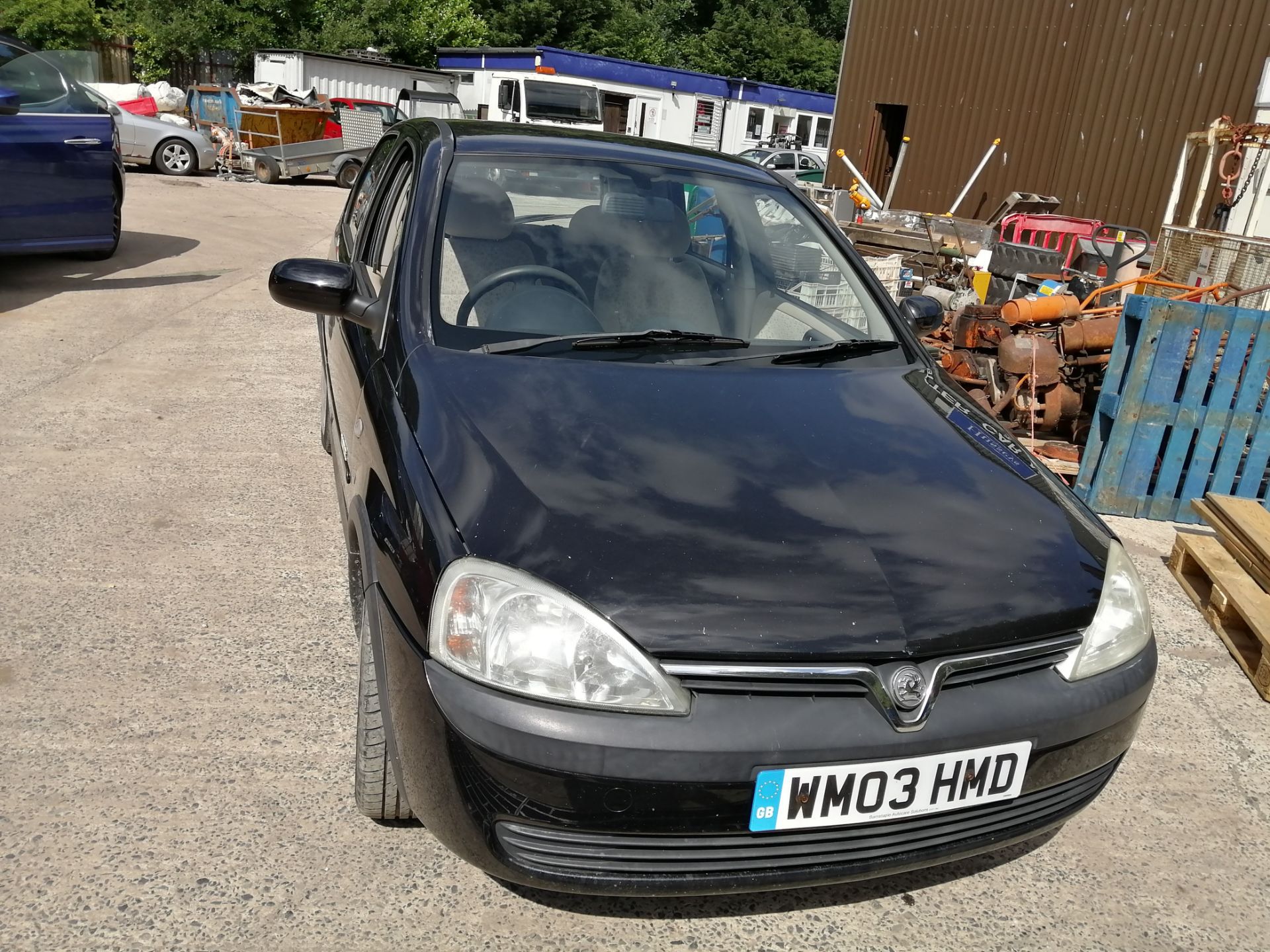 03/03 Vauxhall Corsa Elegance 16V - 1389cc 5dr Hatchback (Black, 86k) - Image 2 of 5