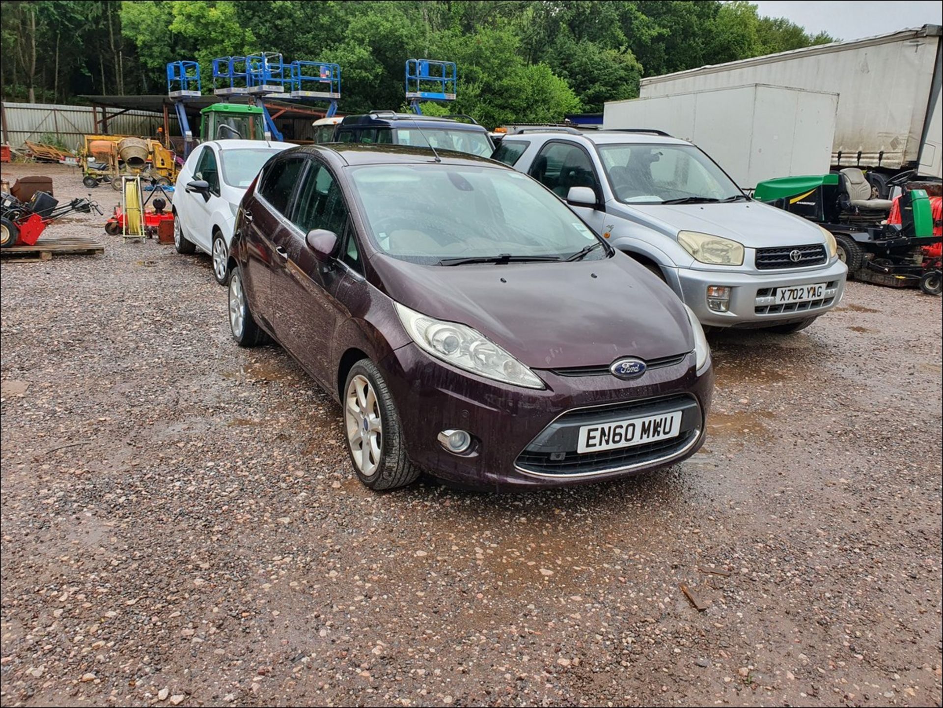 11/60 Ford Fiesta Titanium - 1388cc 5dr Hatchback (Red, 34k) - Image 3 of 11