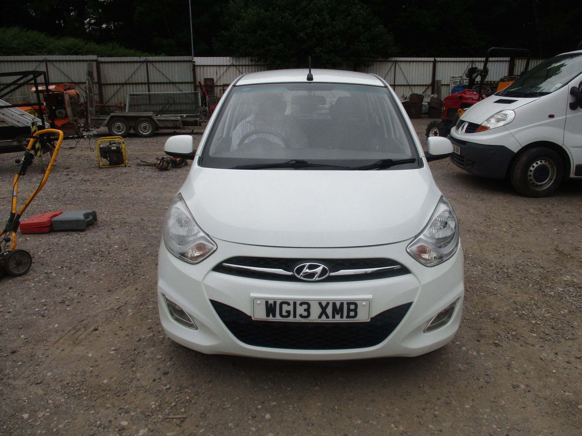 13/13 HYUNDAI I10 ACTIVE AUTO - 1248cc 5DR HATCHBACK (WHITE, 77K) - Image 2 of 4