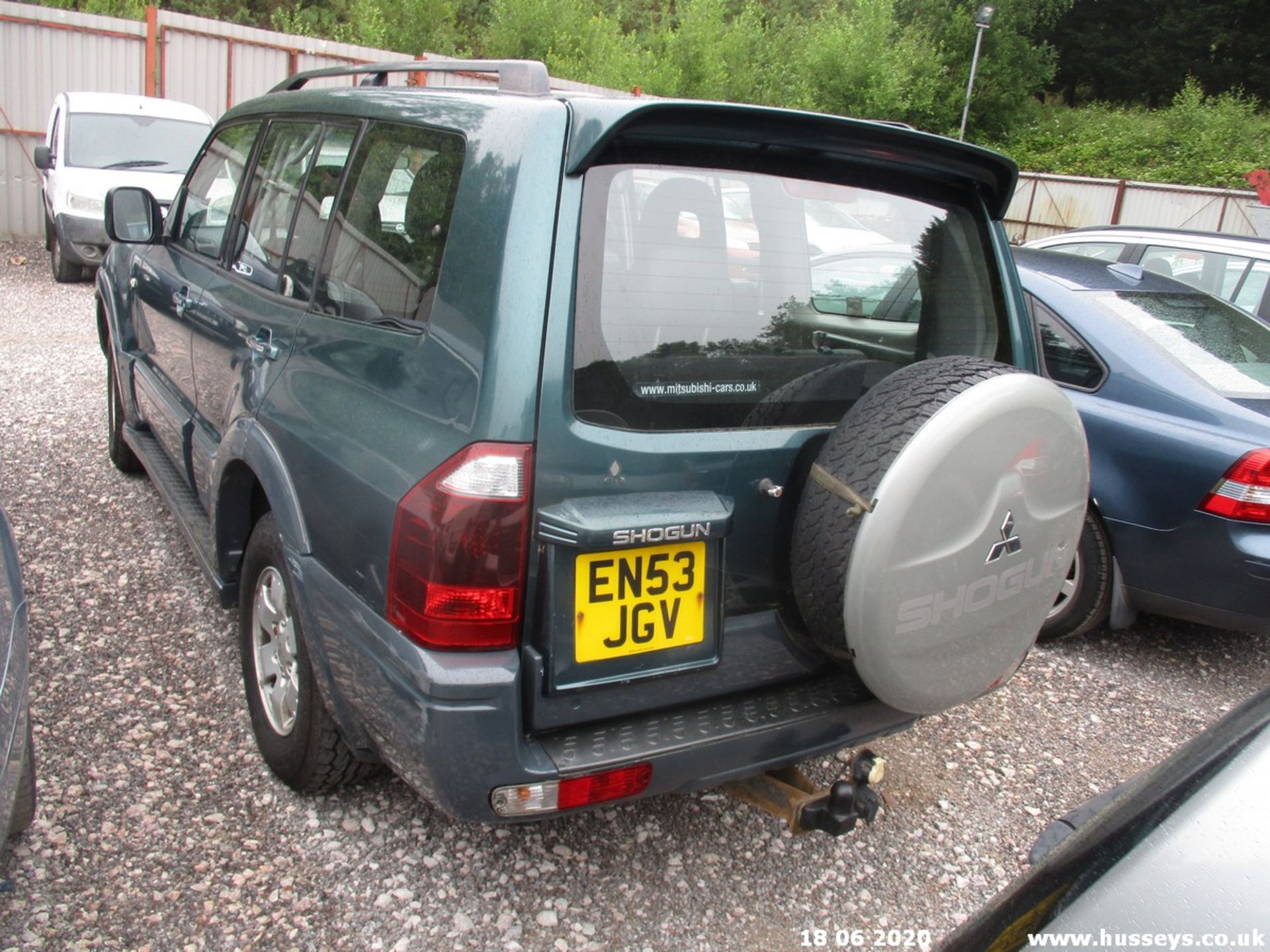 04/53 Mitsubishi Shogun DI-D Eleg-Ce LWB A - 3200cc Estate (Green/grey, 169k) - Image 4 of 4