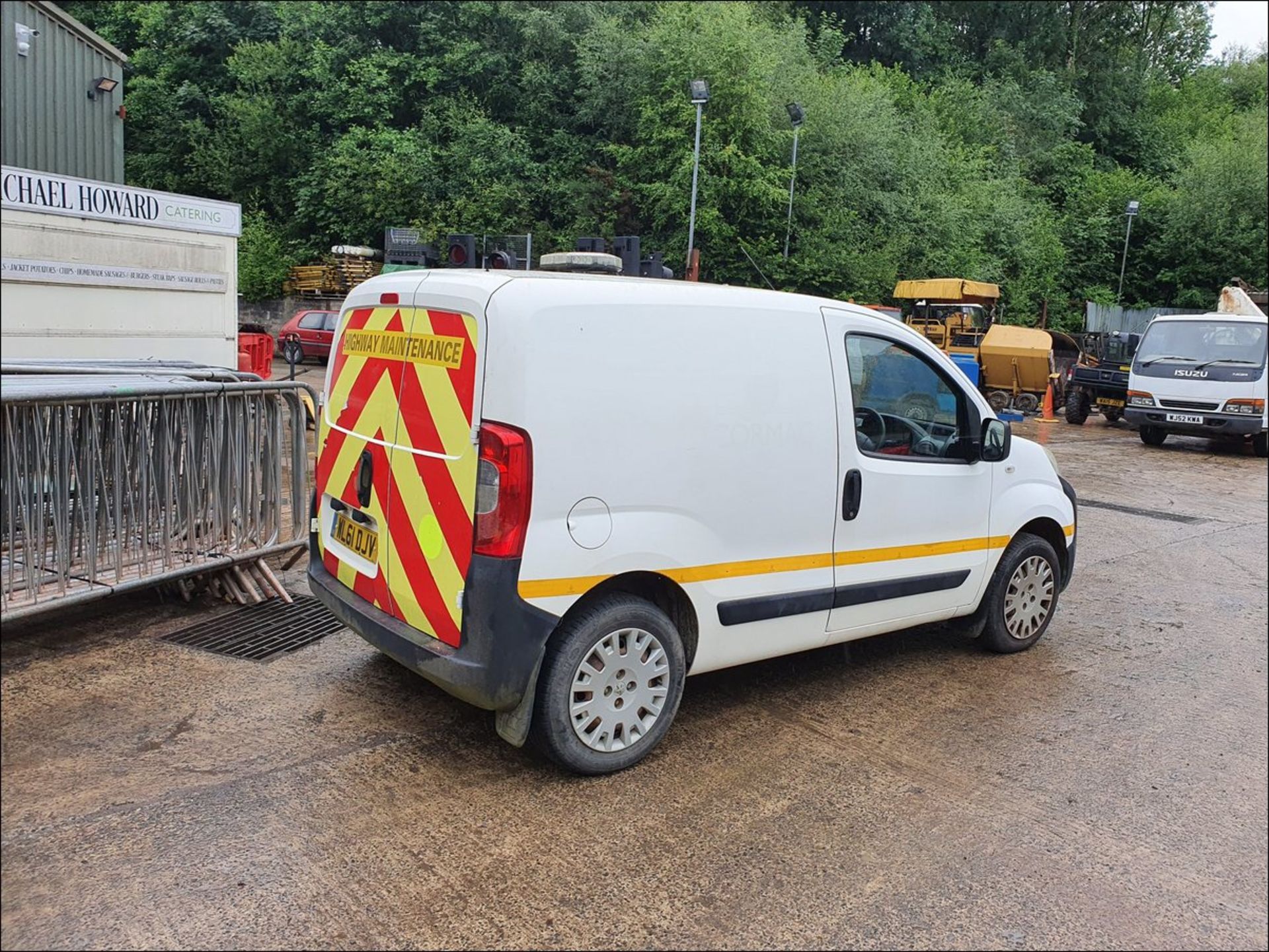 11/61 Peugeot Bipper 1.3 HDi 75 SE (White, 111k) - (Direct Cormac) - Image 4 of 8