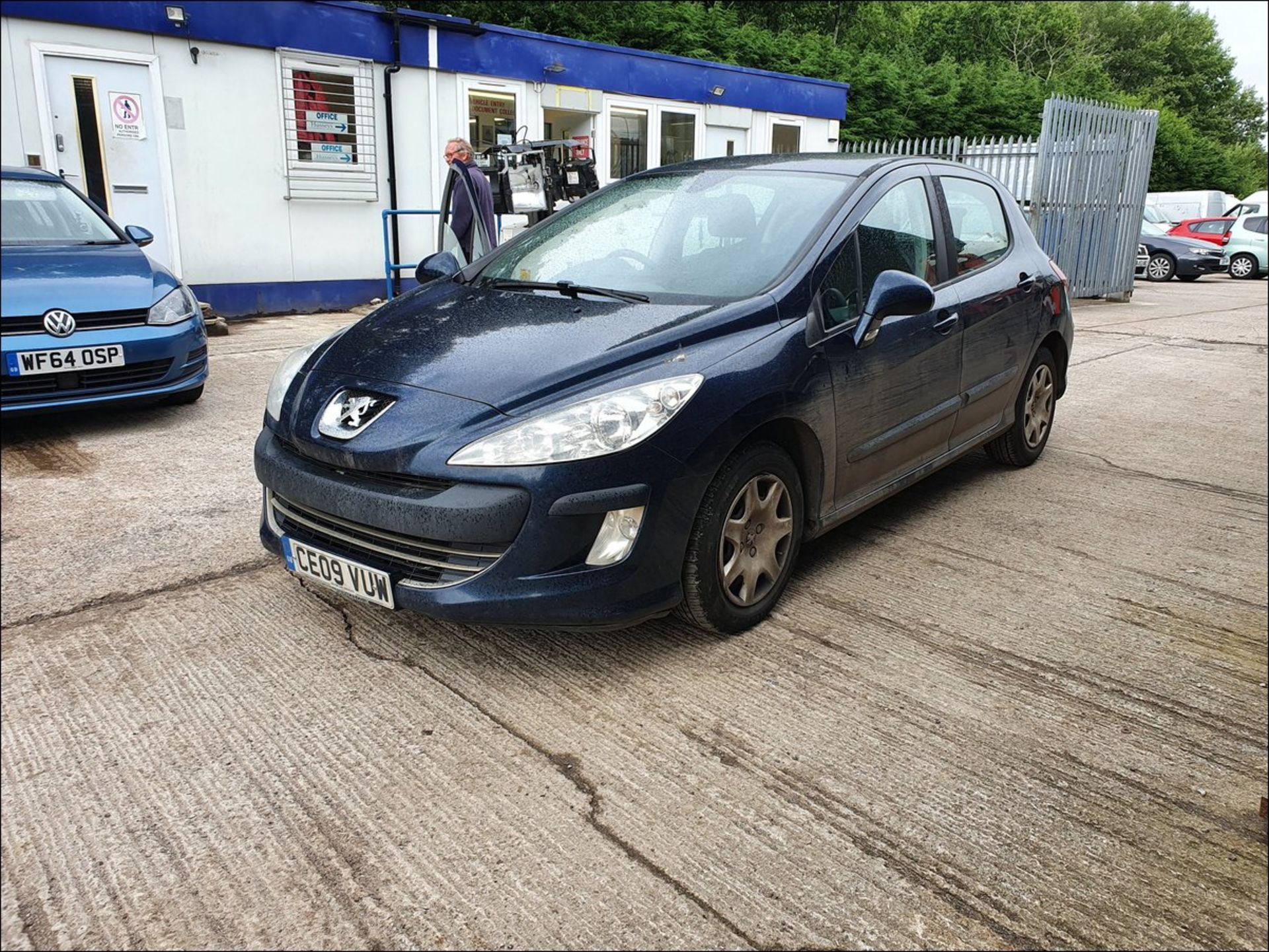 09/09 Peugeot 308 S DT - 1560cc 5dr Hatchback (Blue, 145k) - Image 8 of 10