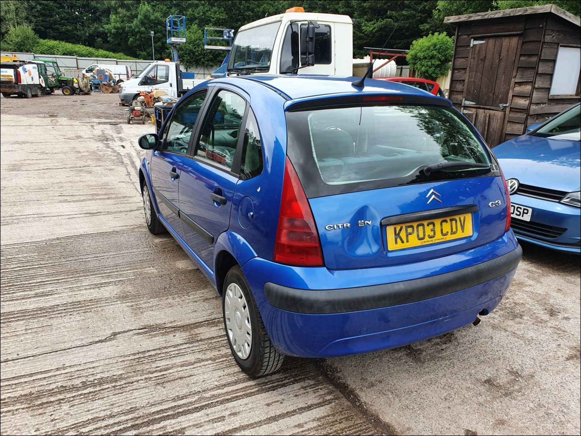 03/03 Citroen C3 Desire - 1360cc 5dr Hatchback (Blue, 120k) - Image 2 of 8