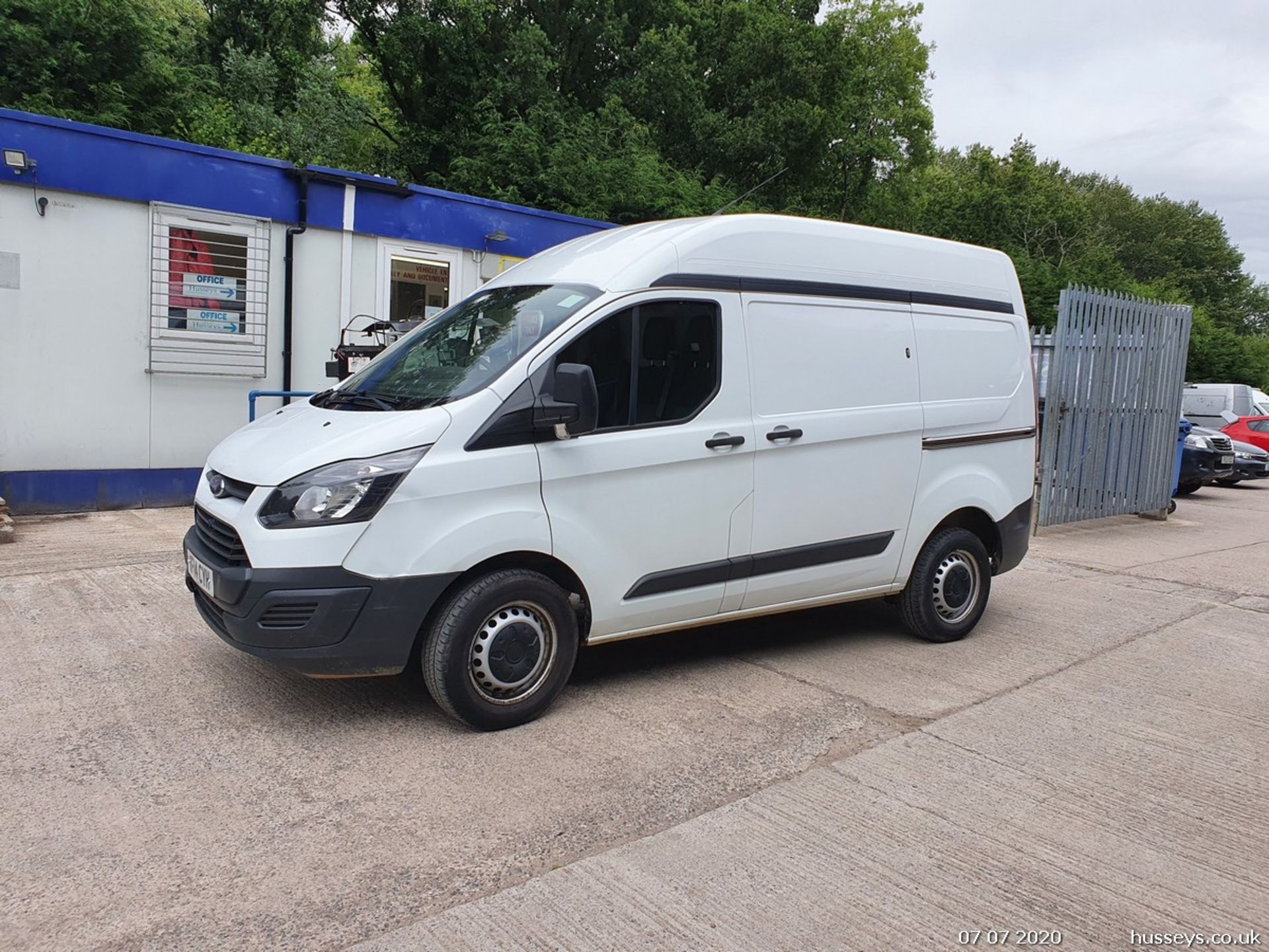 14/04 FORD TRANSIT CUSTOM 330 ECO-TE - 2198cc (77k) - Image 2 of 9