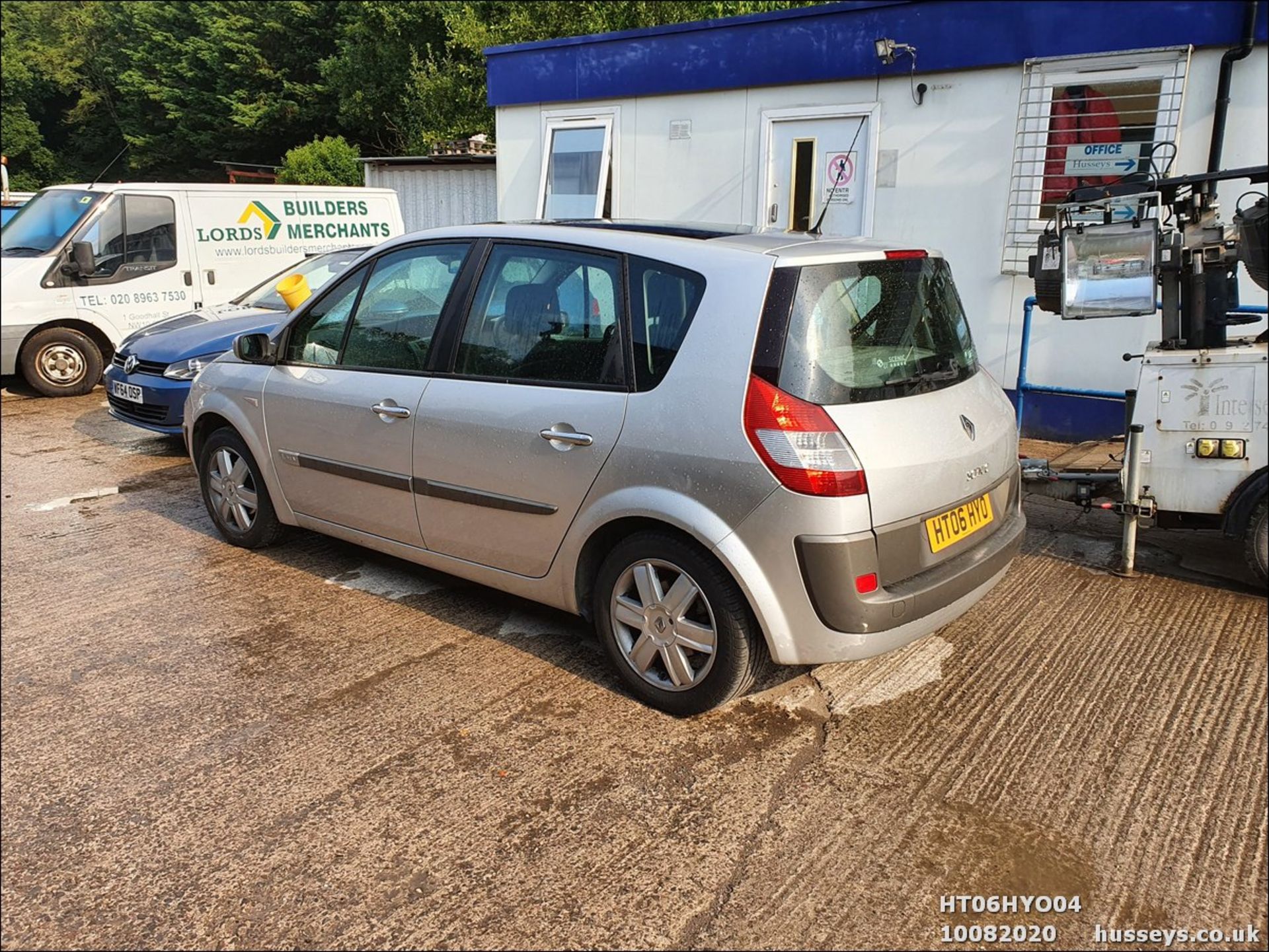 06/06 RENAULT SCENIC DYNAMIQUE VVT - 1598cc 5dr MPV (Silver, 91k) - Image 4 of 12