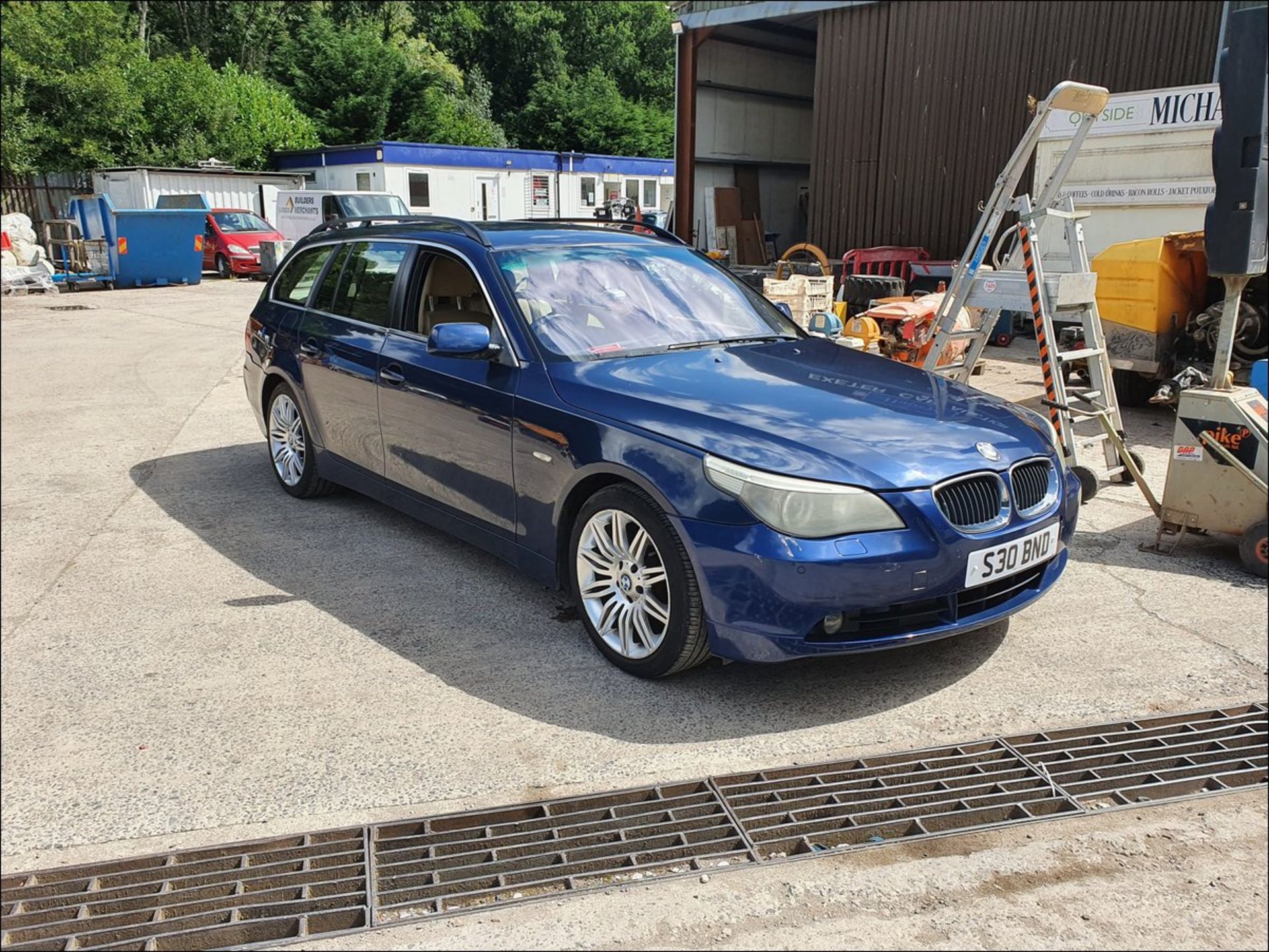 2005 BMW 530D SE TOURING AUTO - 2993cc 5dr Estate (Blue, 195k) - Image 6 of 11